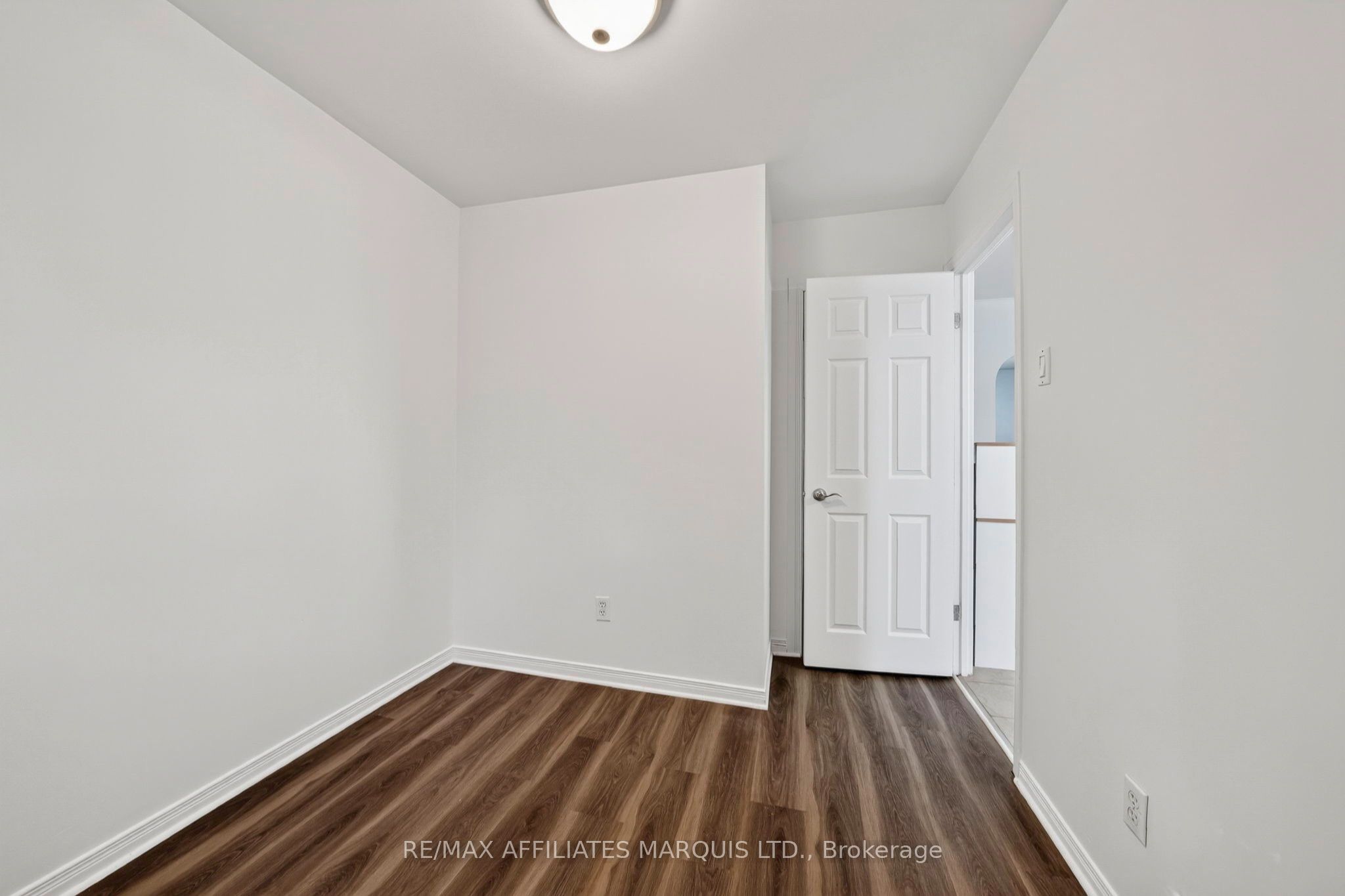 331 Carleton Street Property Photo 9