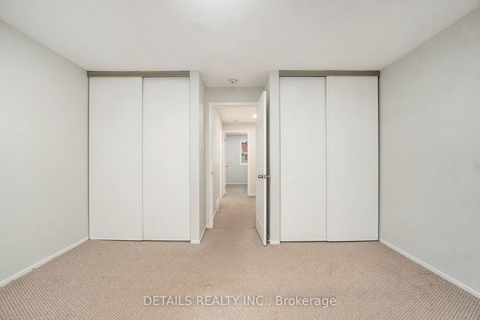 144 Valley Stream Drive D Property Photo 12