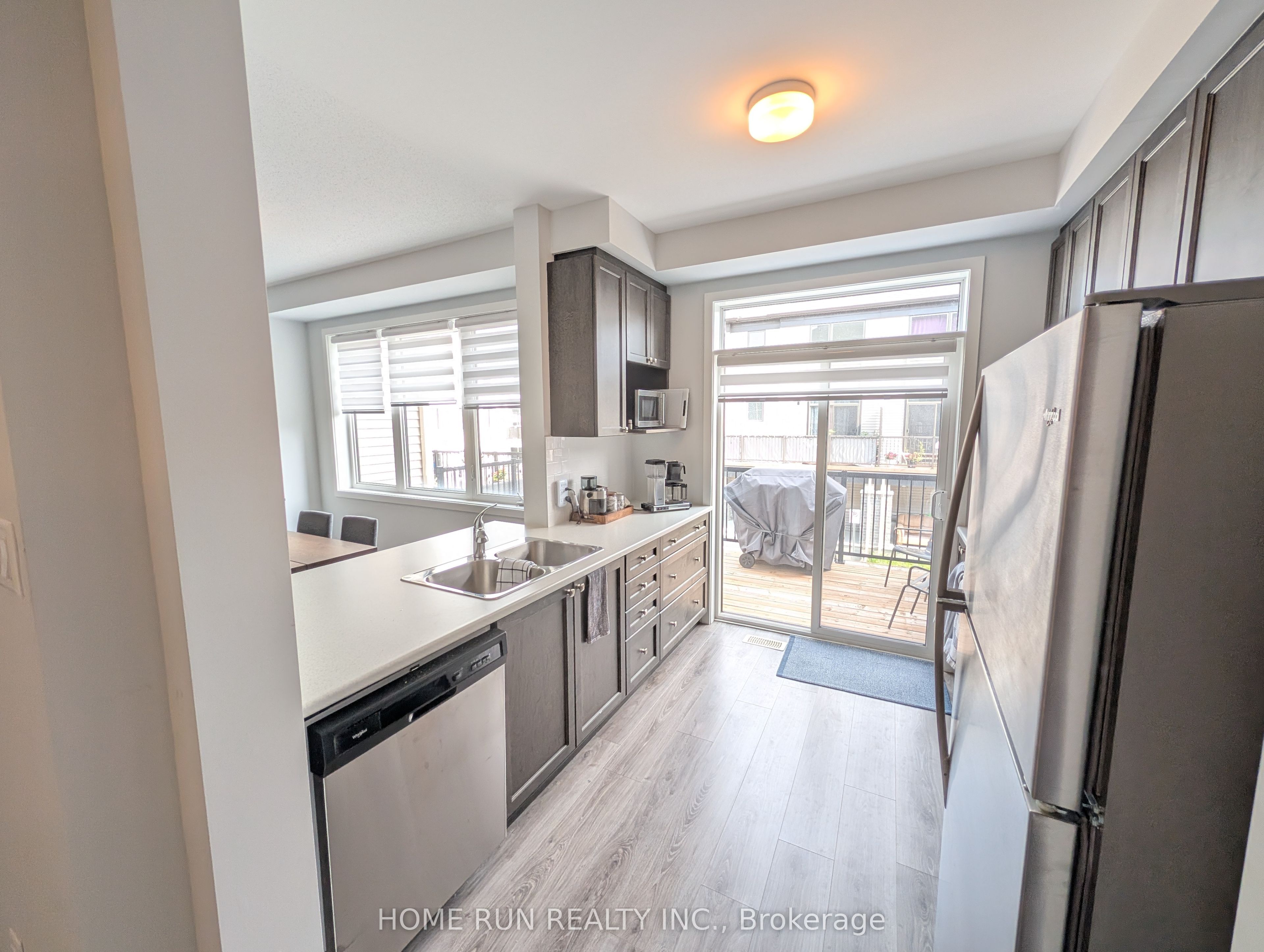312 Parallax Private Property Photo 4