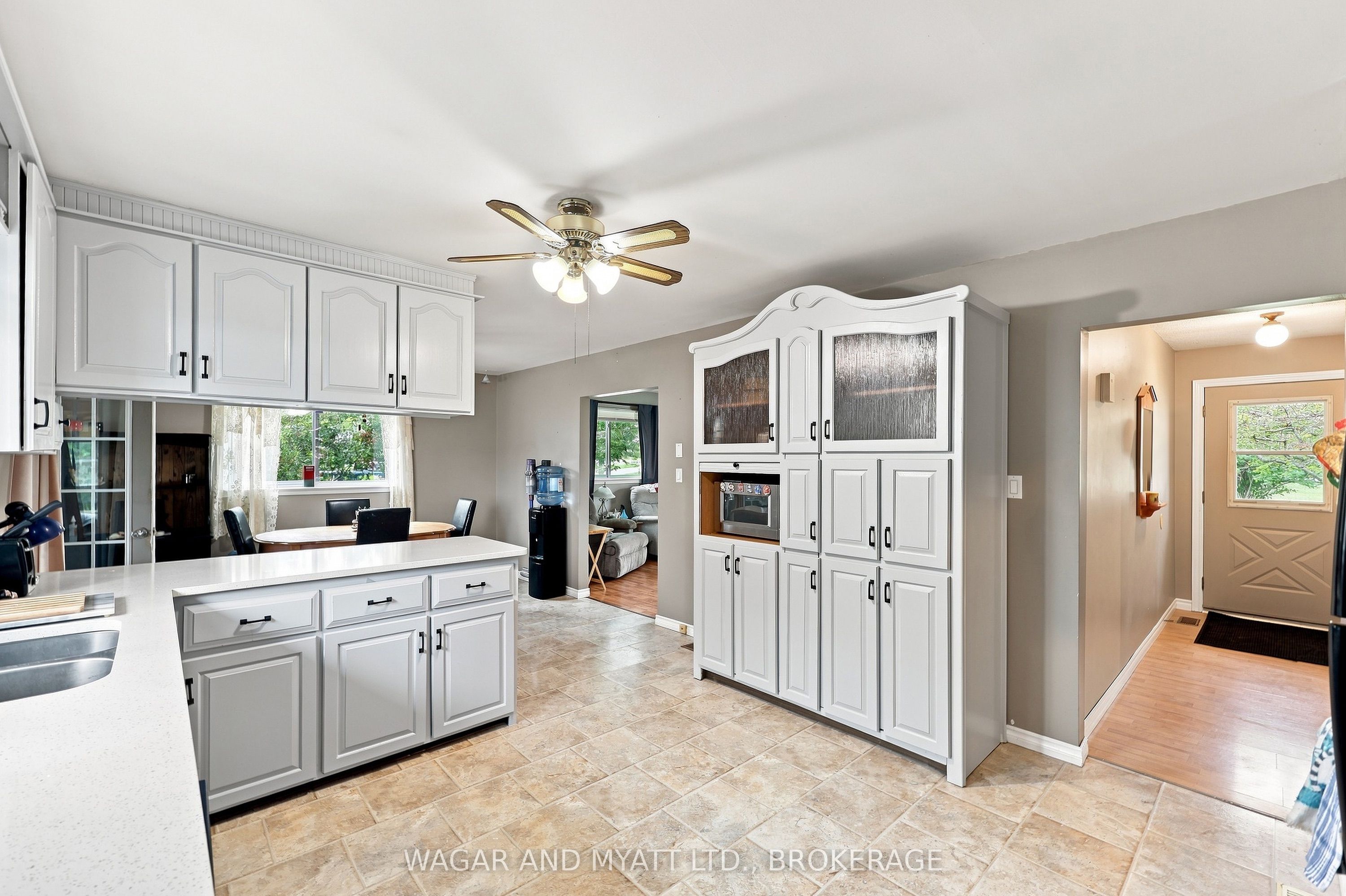 7414 2 Highway Property Photo 4