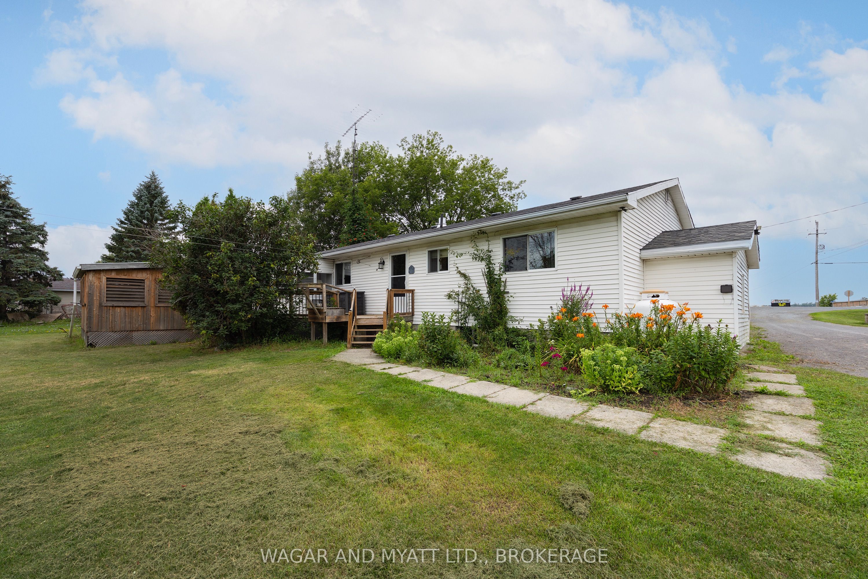 7414 2 Highway Property Photo 28