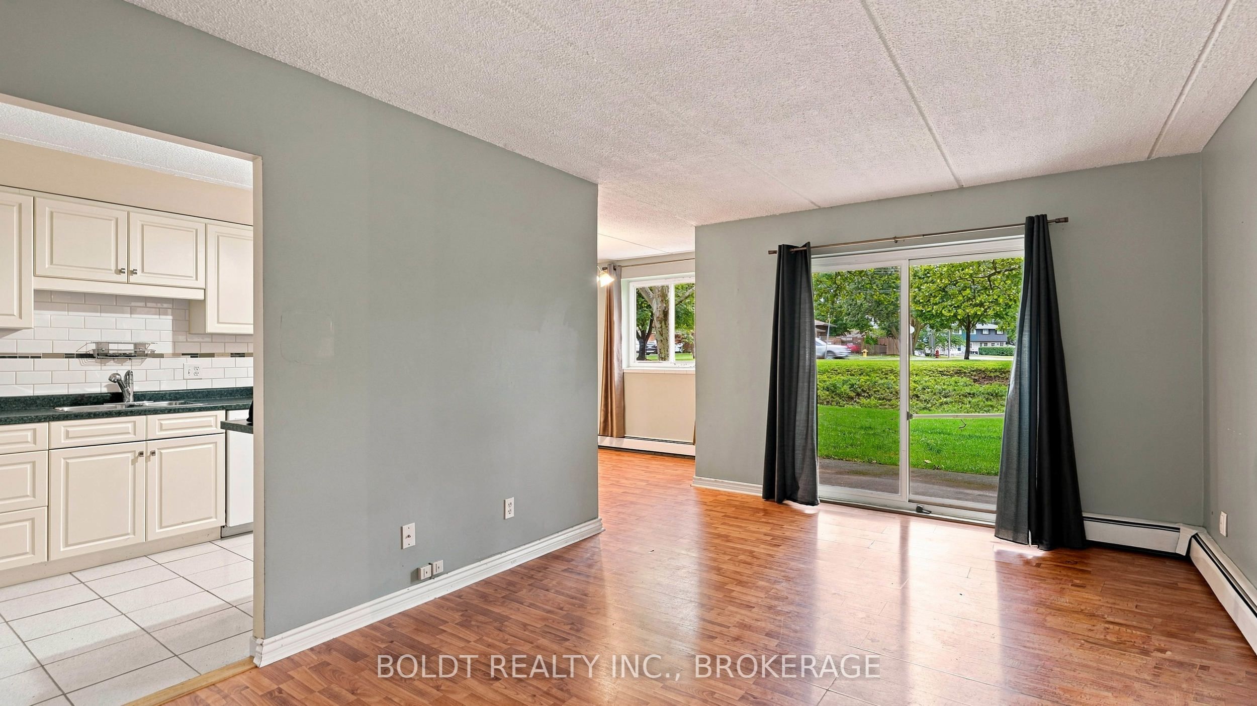 6 Westlake Lane 110 Property Photo 6