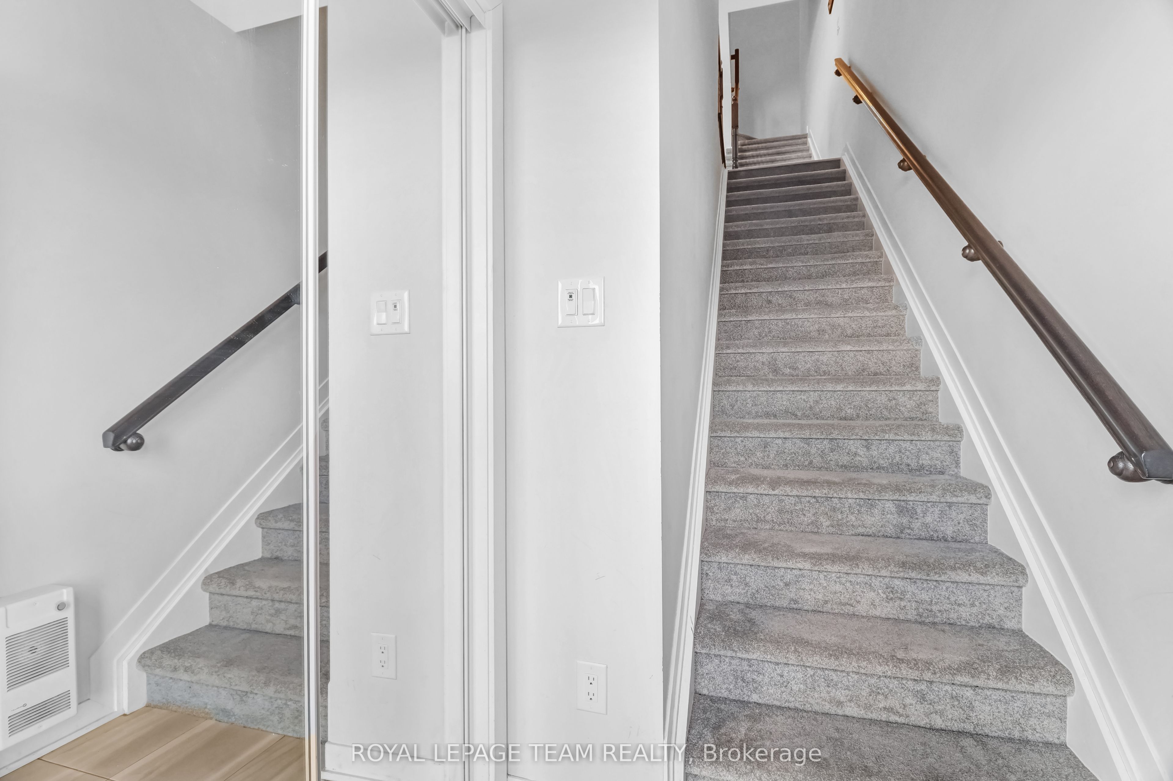 620 Parnian Private Property Photo 4