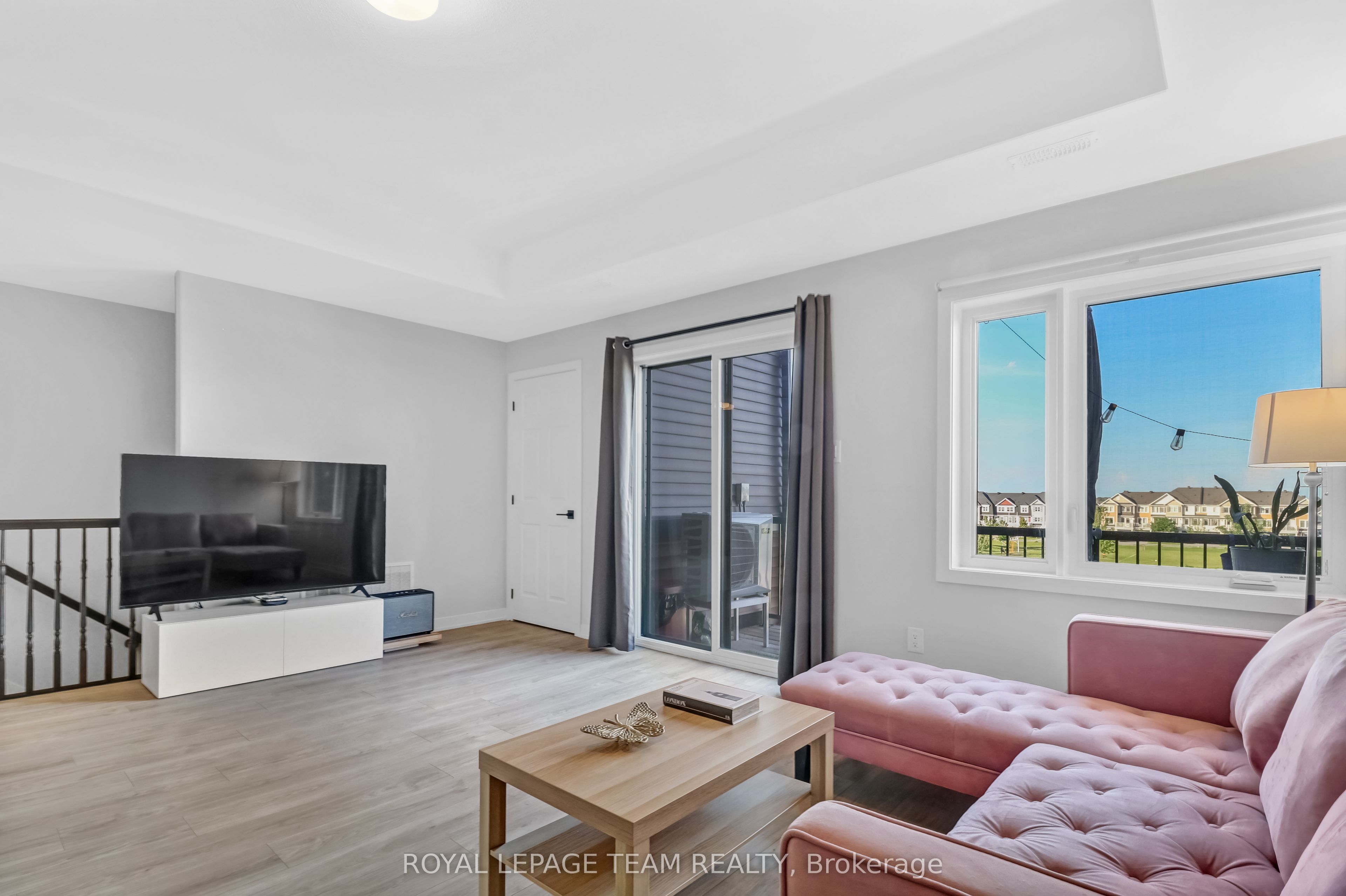 620 Parnian Private Property Photo 9