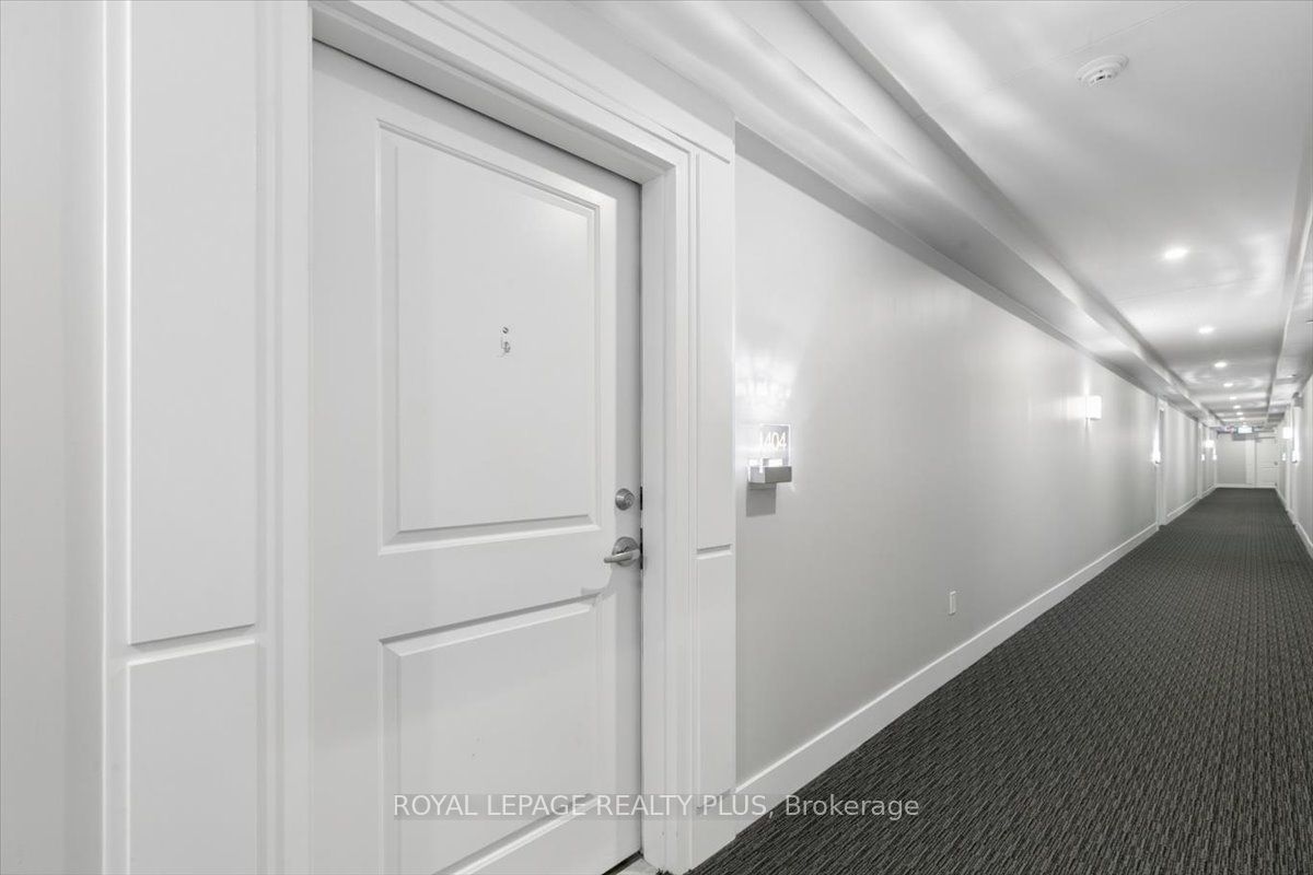 1284 Gordon Street 404 Property Photo 25