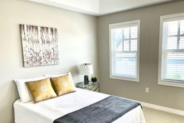 12 Macdonell Road Property Photo 5
