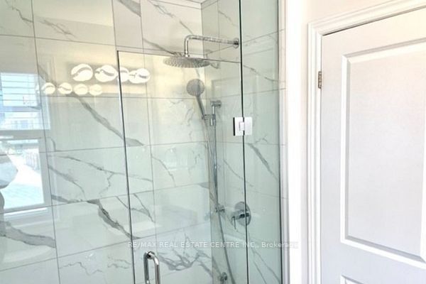 12 Macdonell Road Property Photo 7