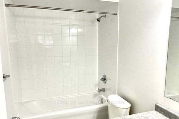 12 Macdonell Road Property Photo 8