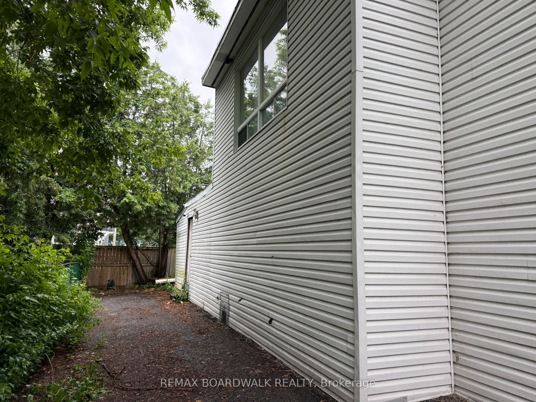 40 Jolliet Avenue Property Photo 19