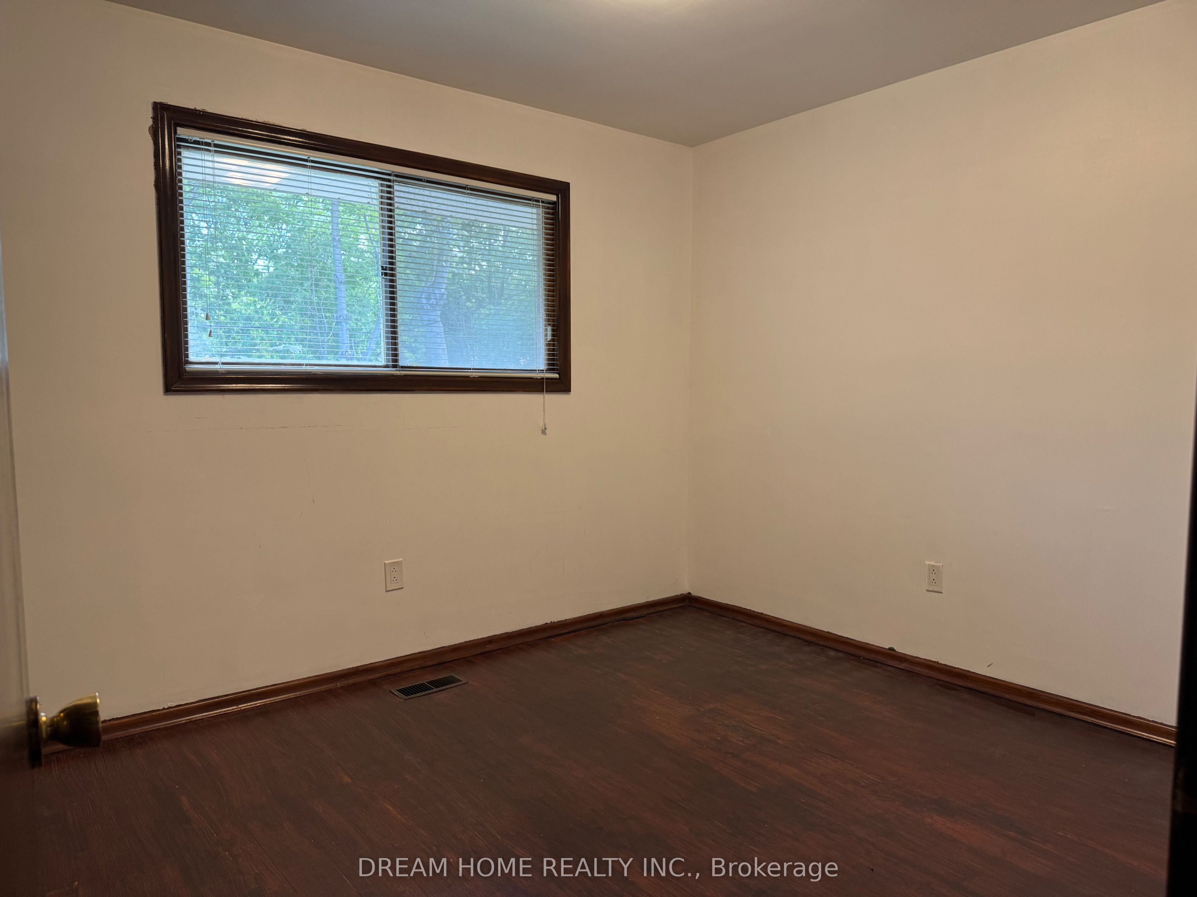 48 Meadowlark Drive Property Photo 16
