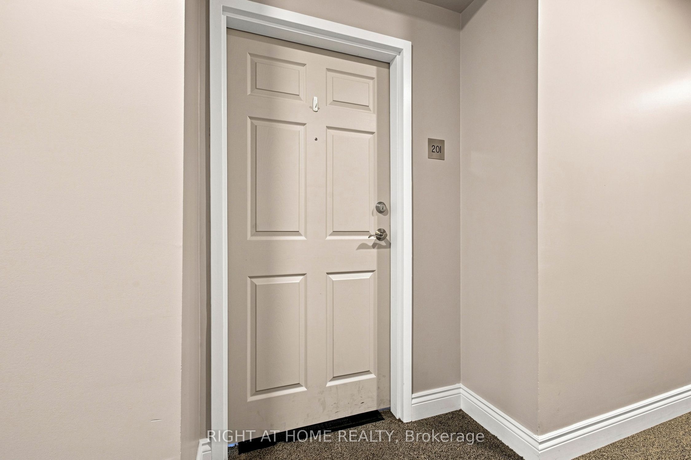 2 Colonial Drive 201 Property Photo 3