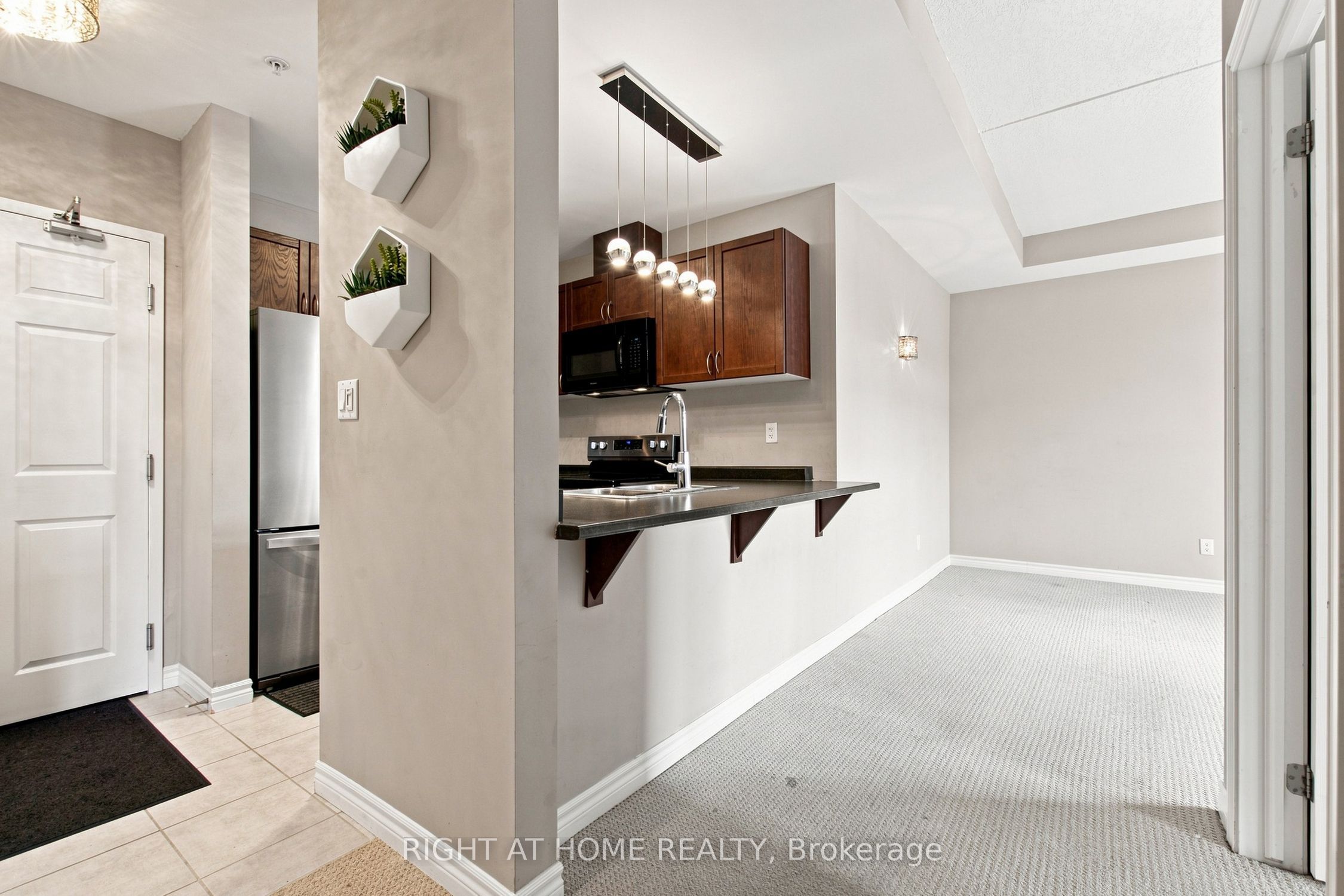 2 Colonial Drive 201 Property Photo 12