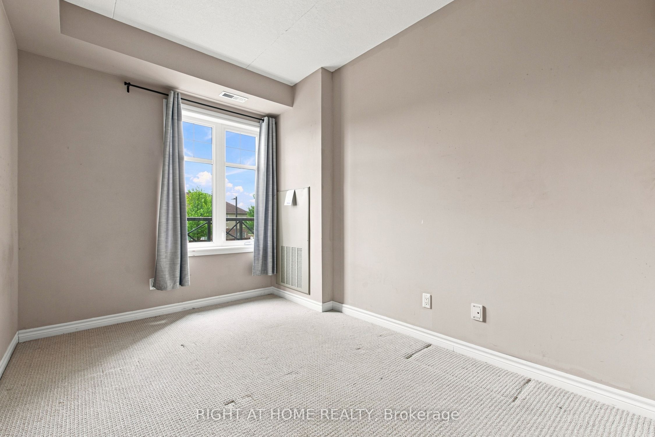 2 Colonial Drive 201 Property Photo 16