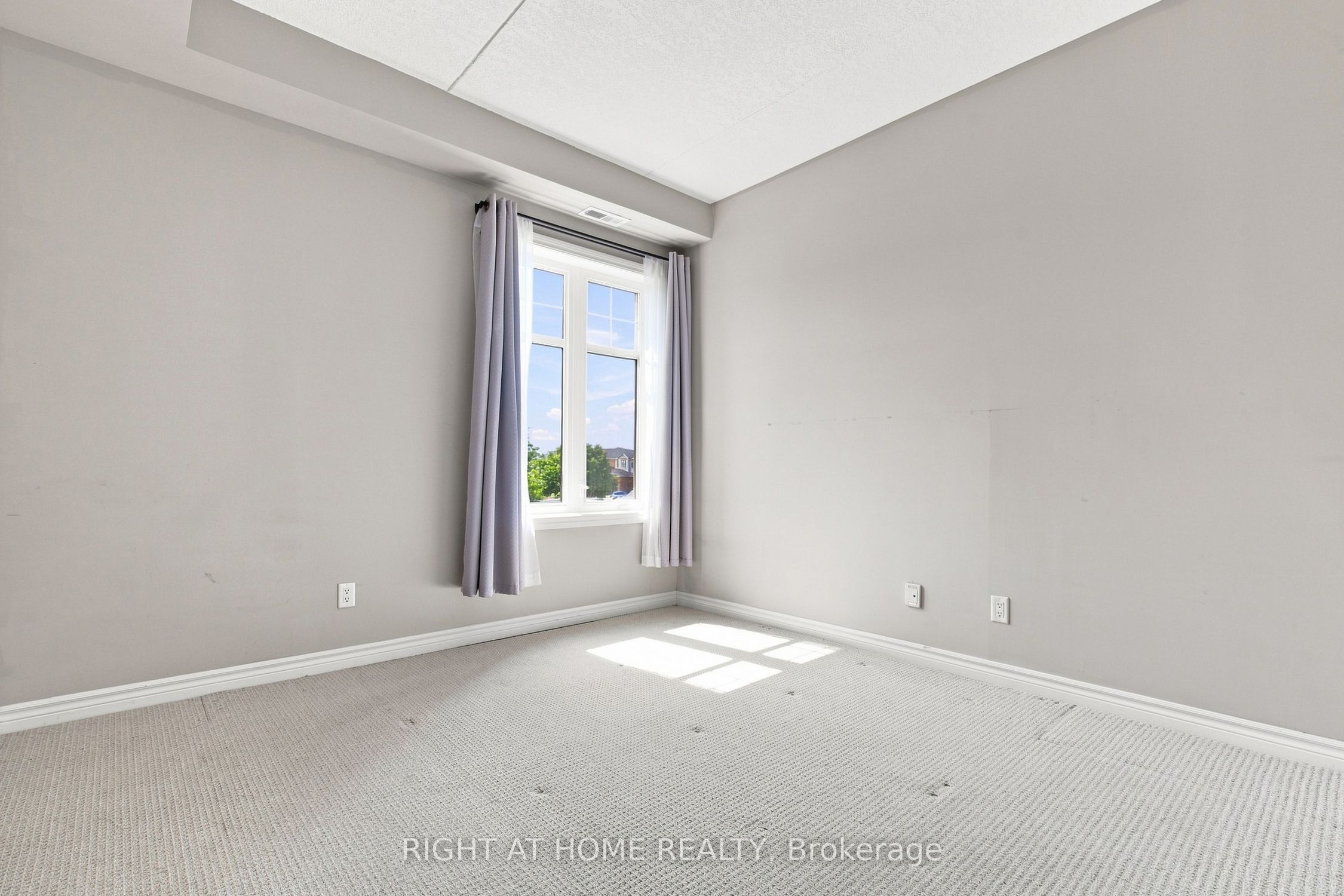2 Colonial Drive 201 Property Photo 18