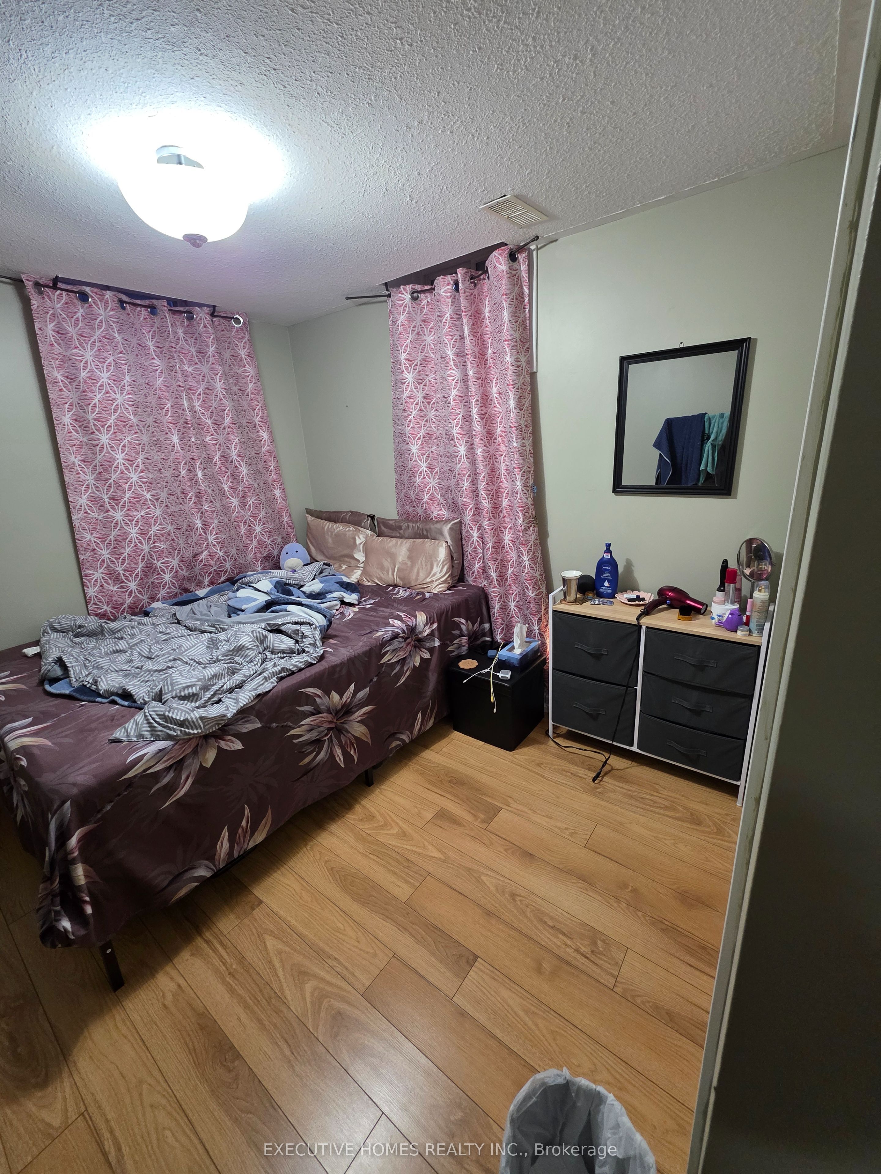 35 Claudette Gate Property Photo 8