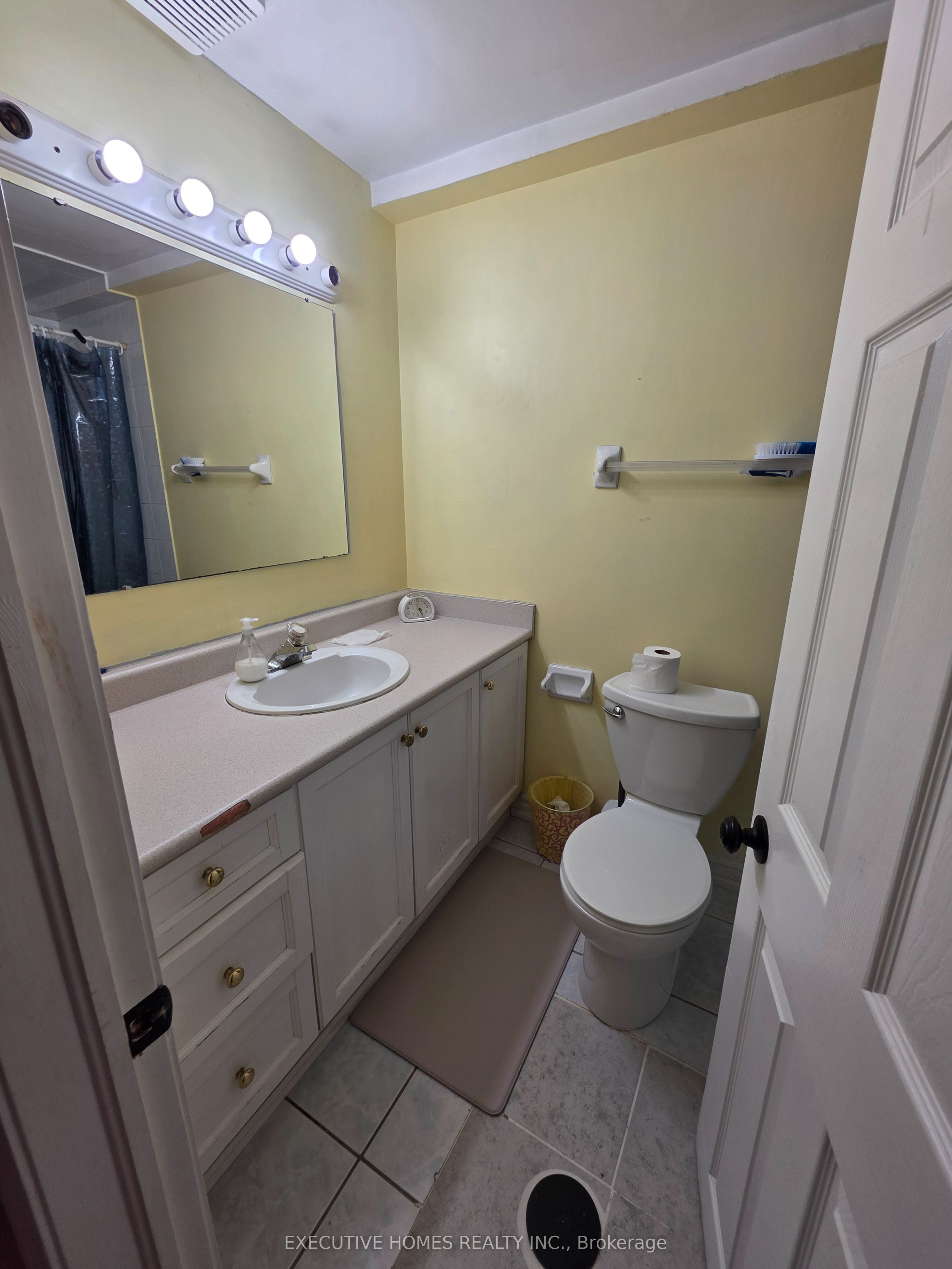 35 Claudette Gate Property Photo 11