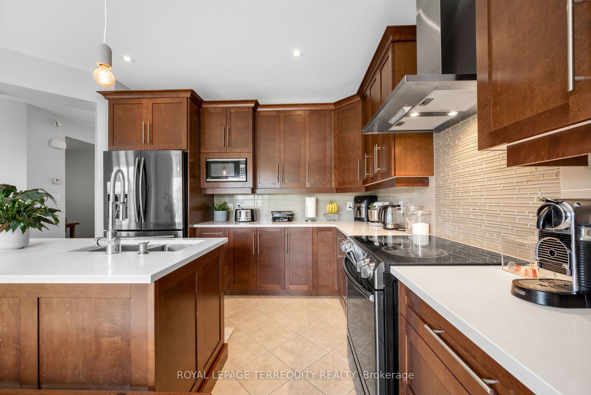 433 Callisto Way Property Photo 17