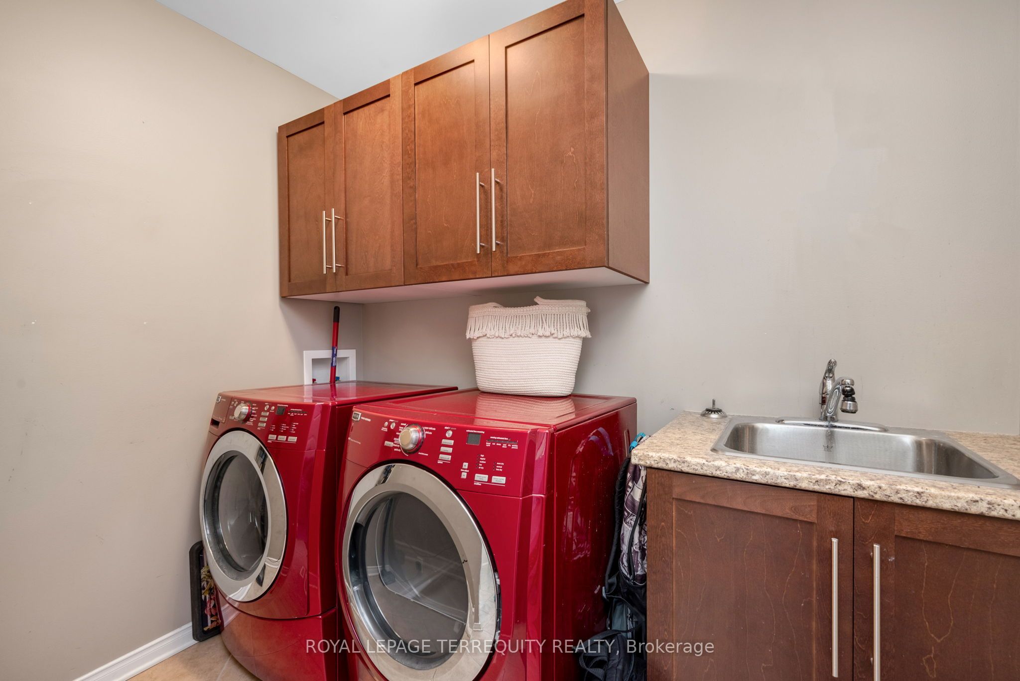433 Callisto Way Property Photo 20