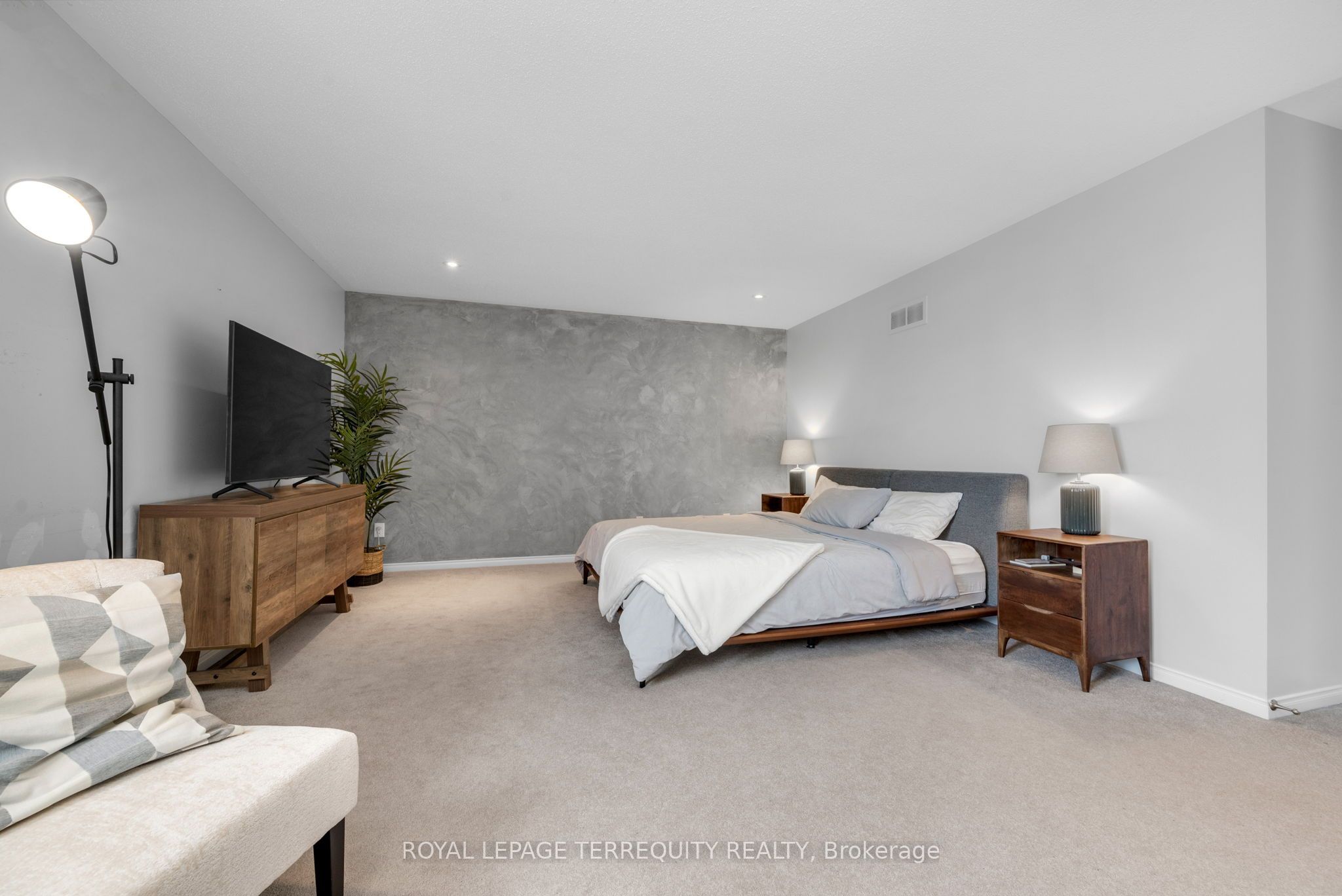 433 Callisto Way Property Photo 22