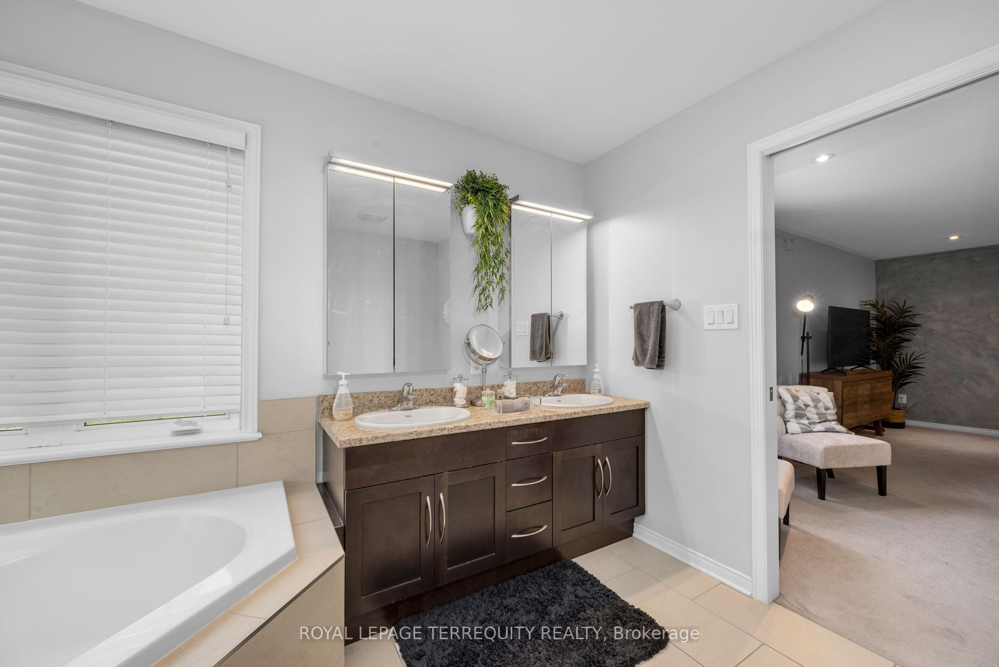 433 Callisto Way Property Photo 26