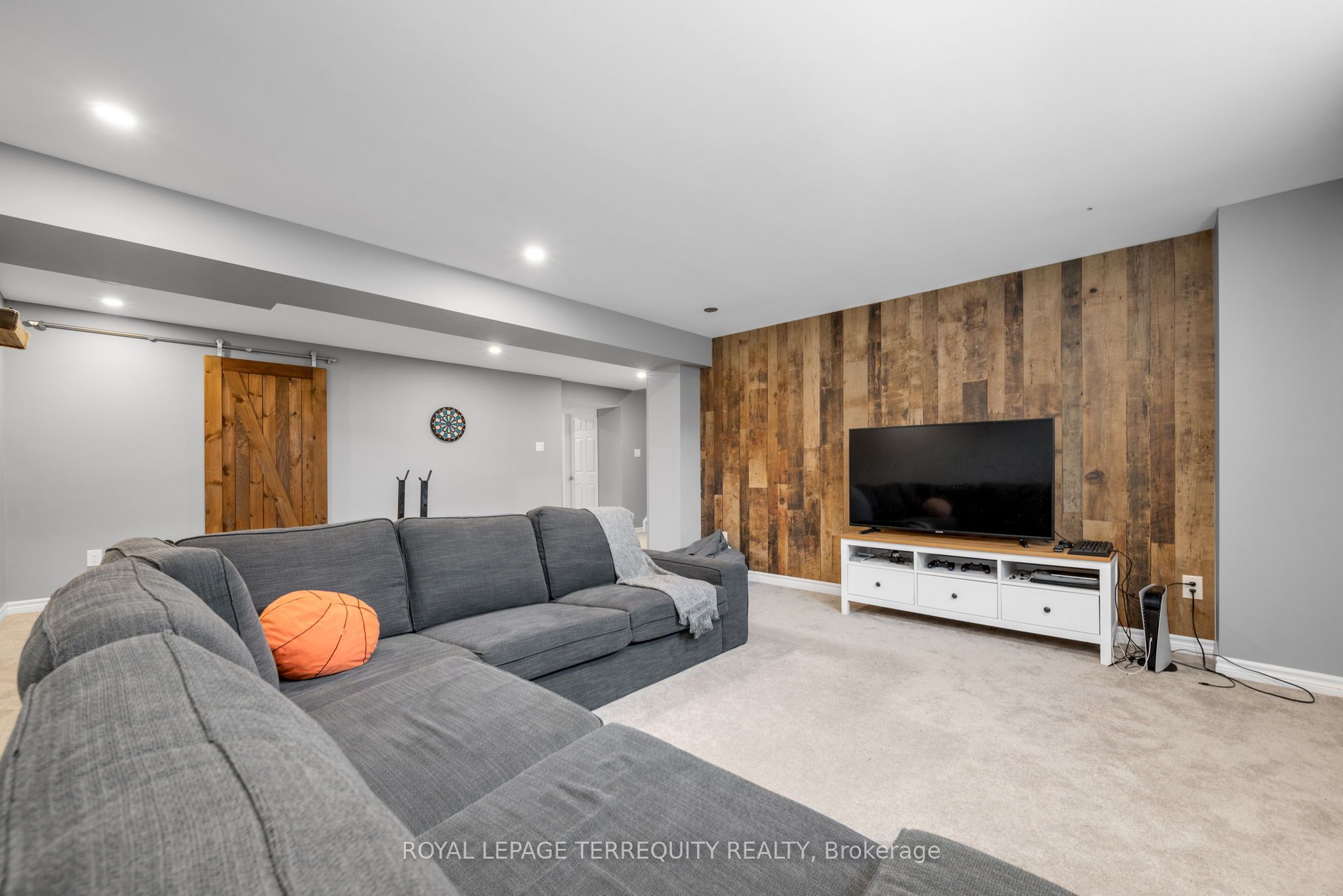 433 Callisto Way Property Photo 34