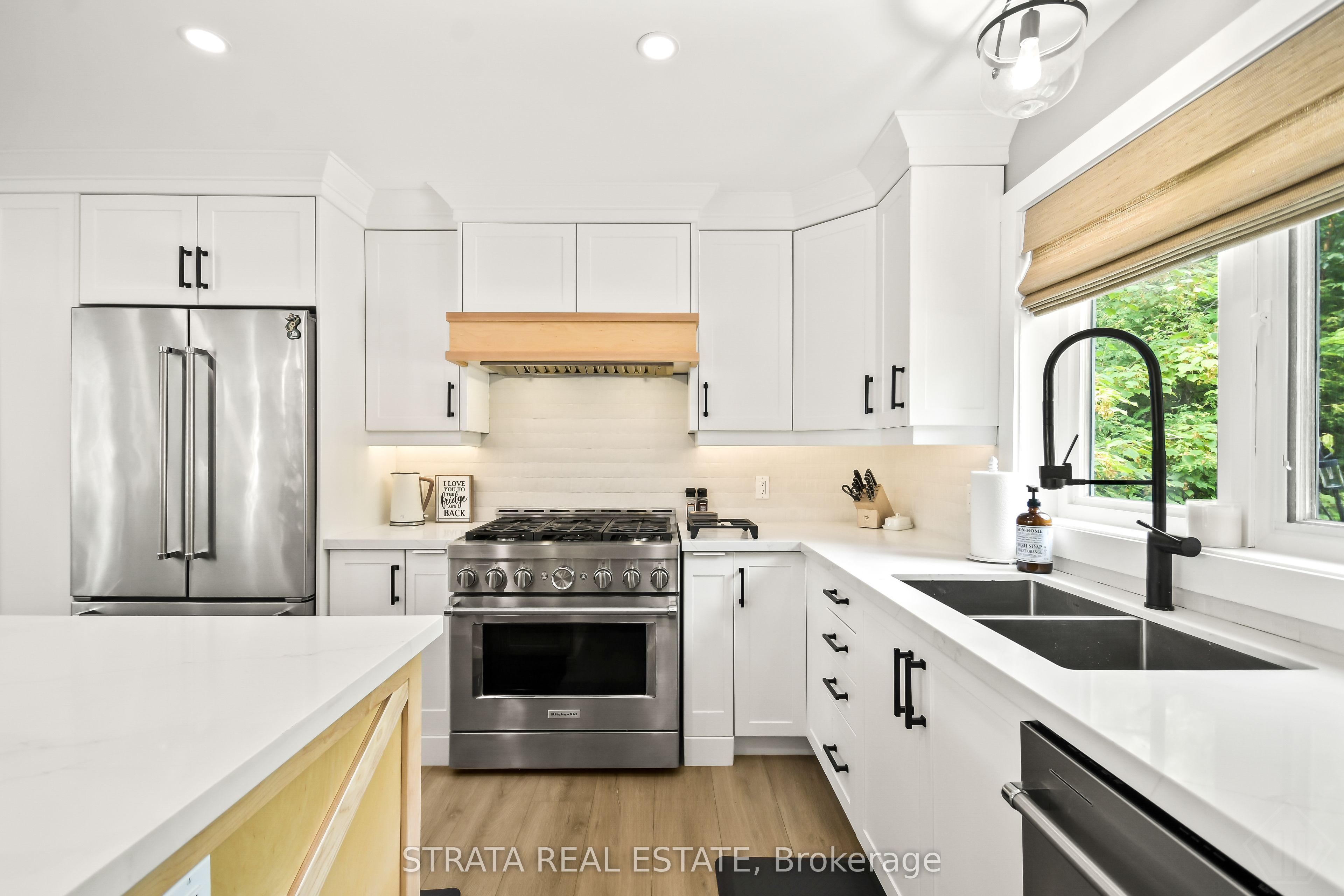 1003 Calgary Drive Property Photo 3