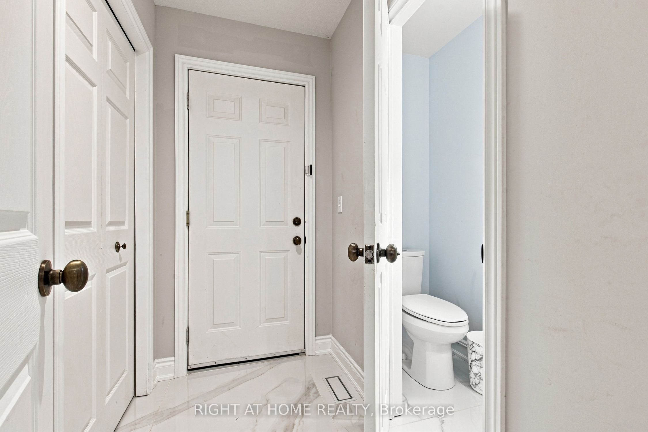 187 Clairfields Drive E Property Photo 8
