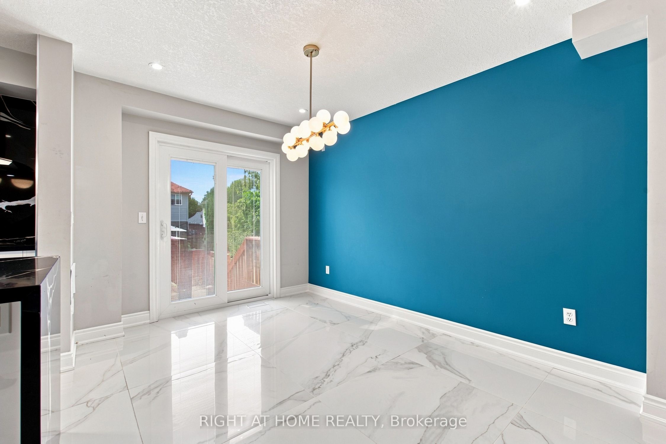 187 Clairfields Drive E Property Photo 12