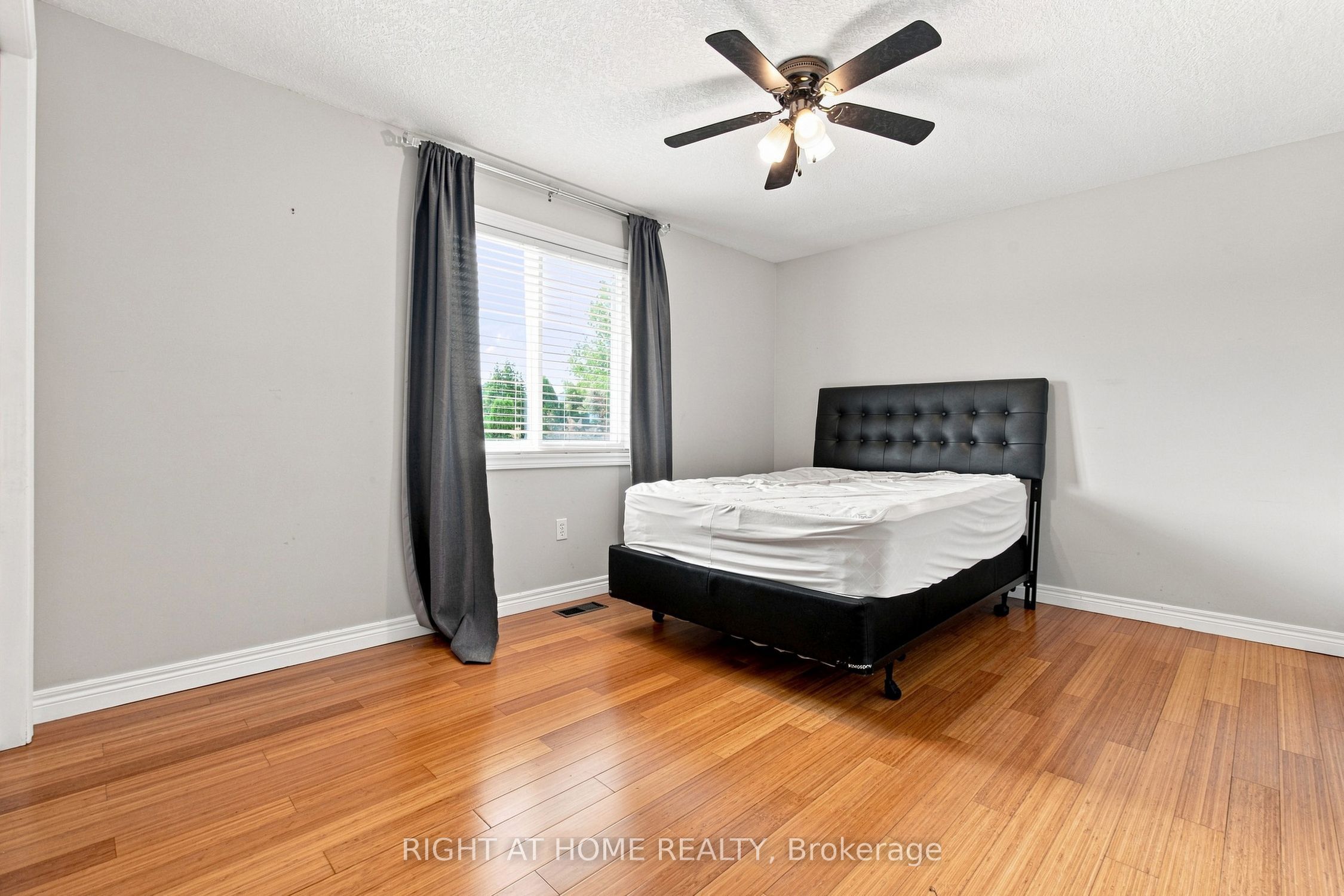 187 Clairfields Drive E Property Photo 18