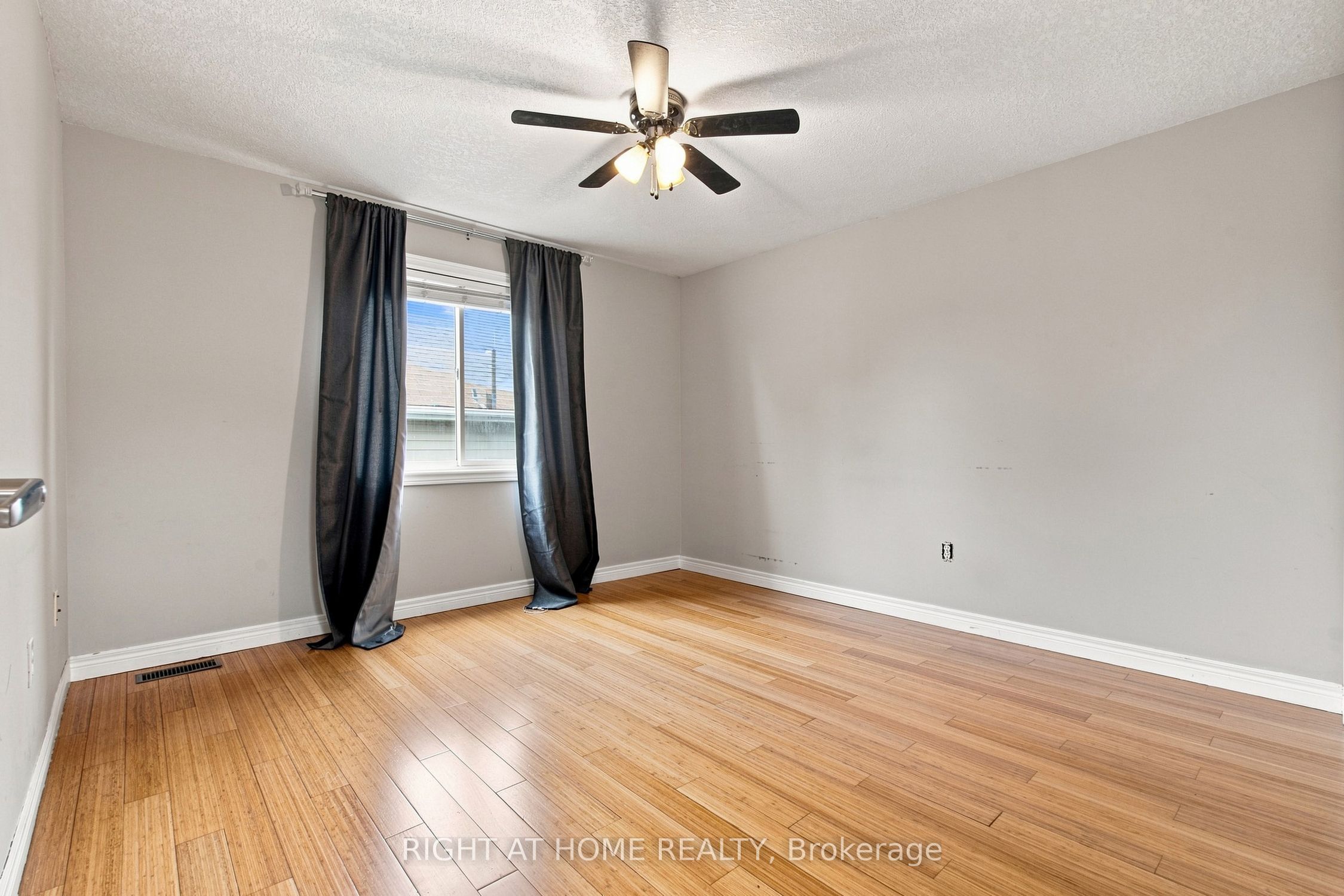 187 Clairfields Drive E Property Photo 19