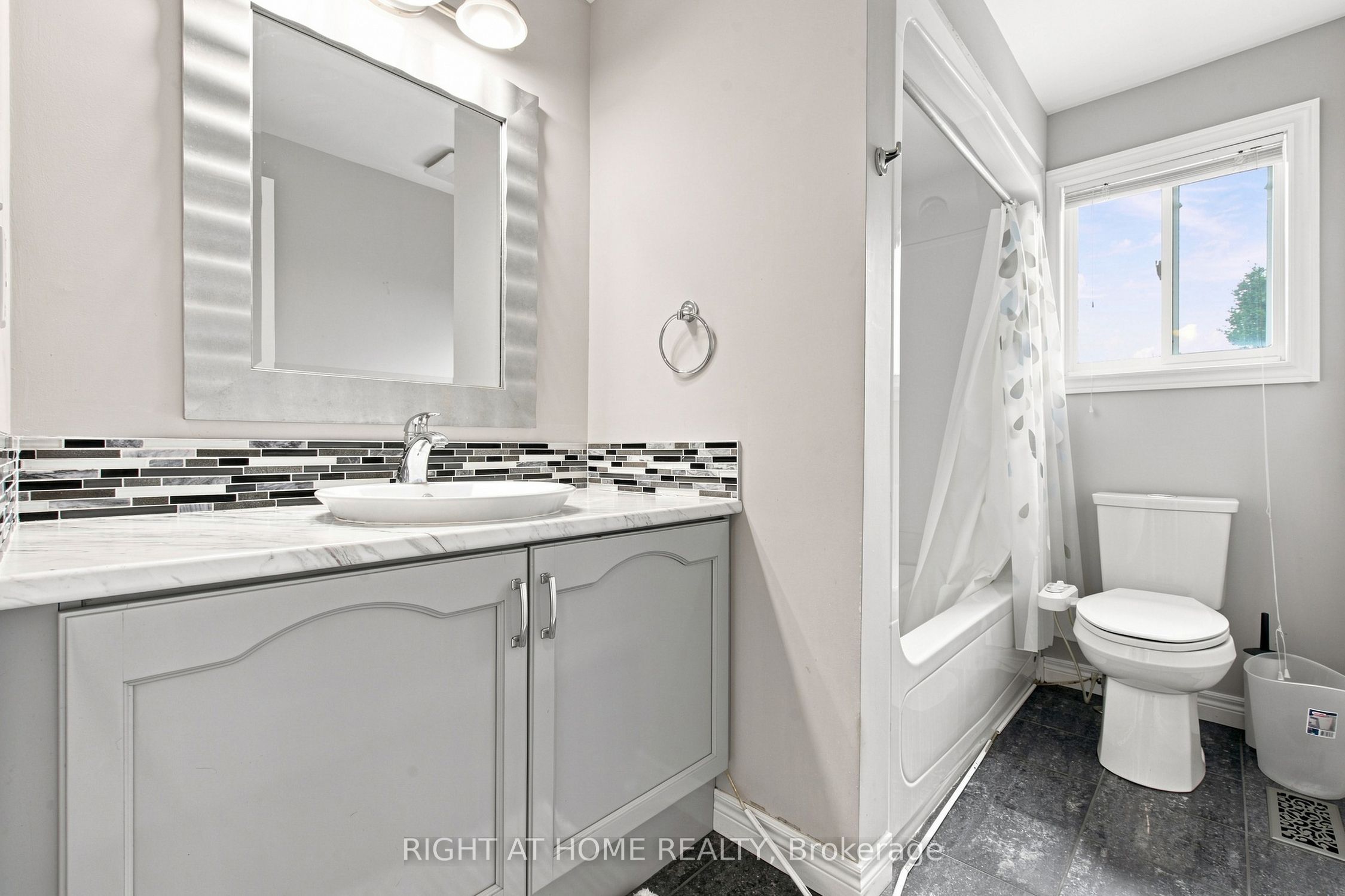 187 Clairfields Drive E Property Photo 20