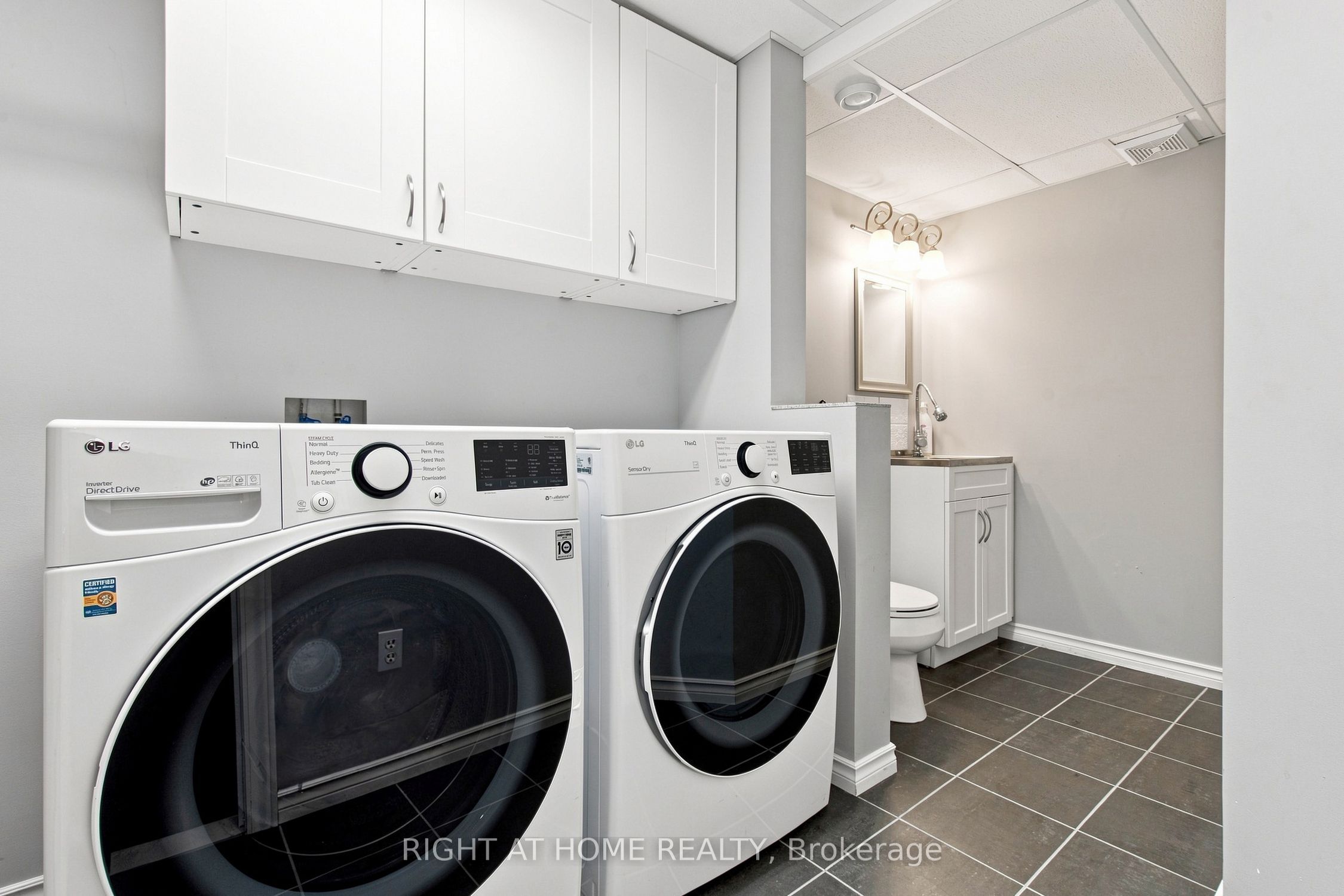 187 Clairfields Drive E Property Photo 23