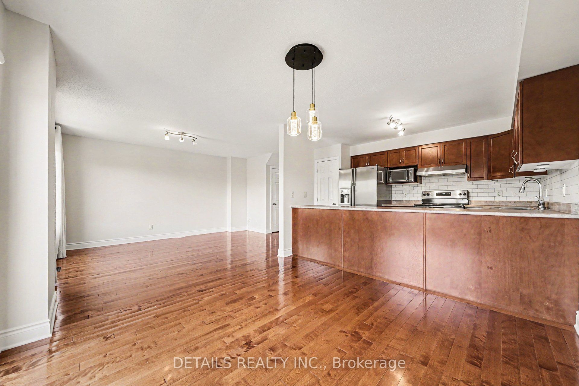 261 Parkin Circle Property Photo 4