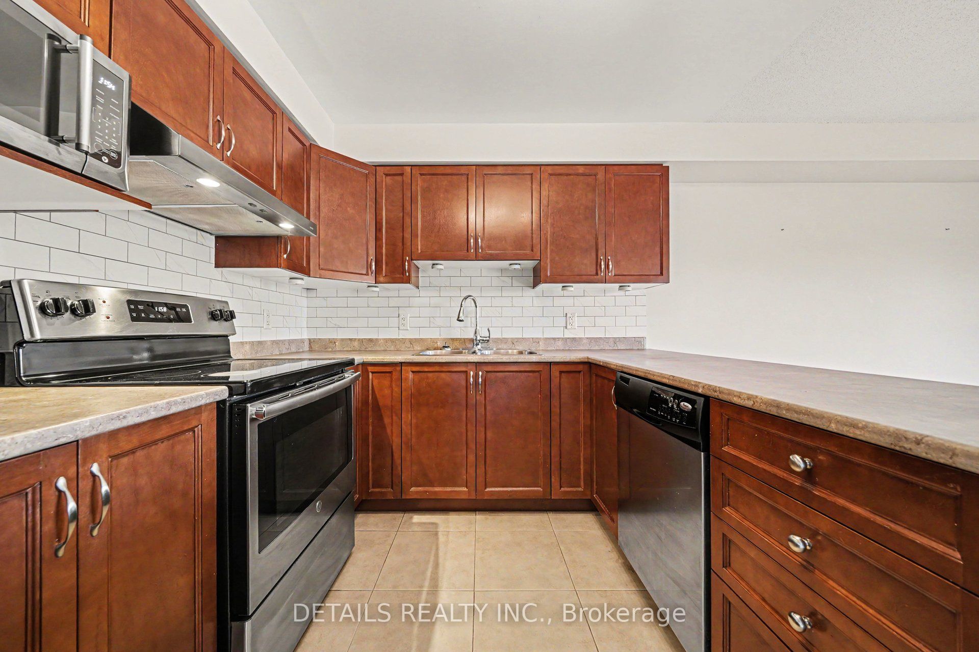 261 Parkin Circle Property Photo 6