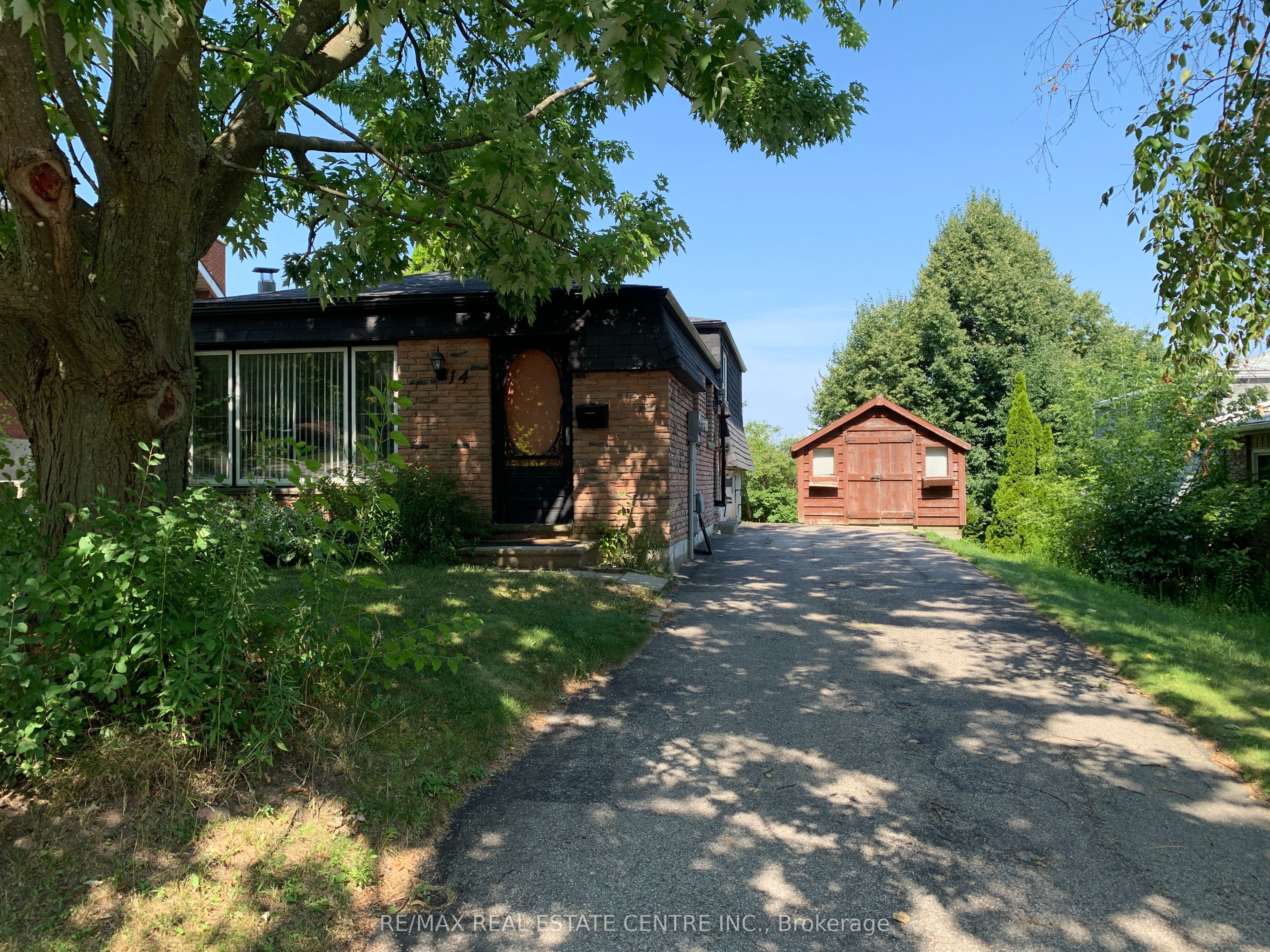 14 Sandsprings Crescent Property Photo 1