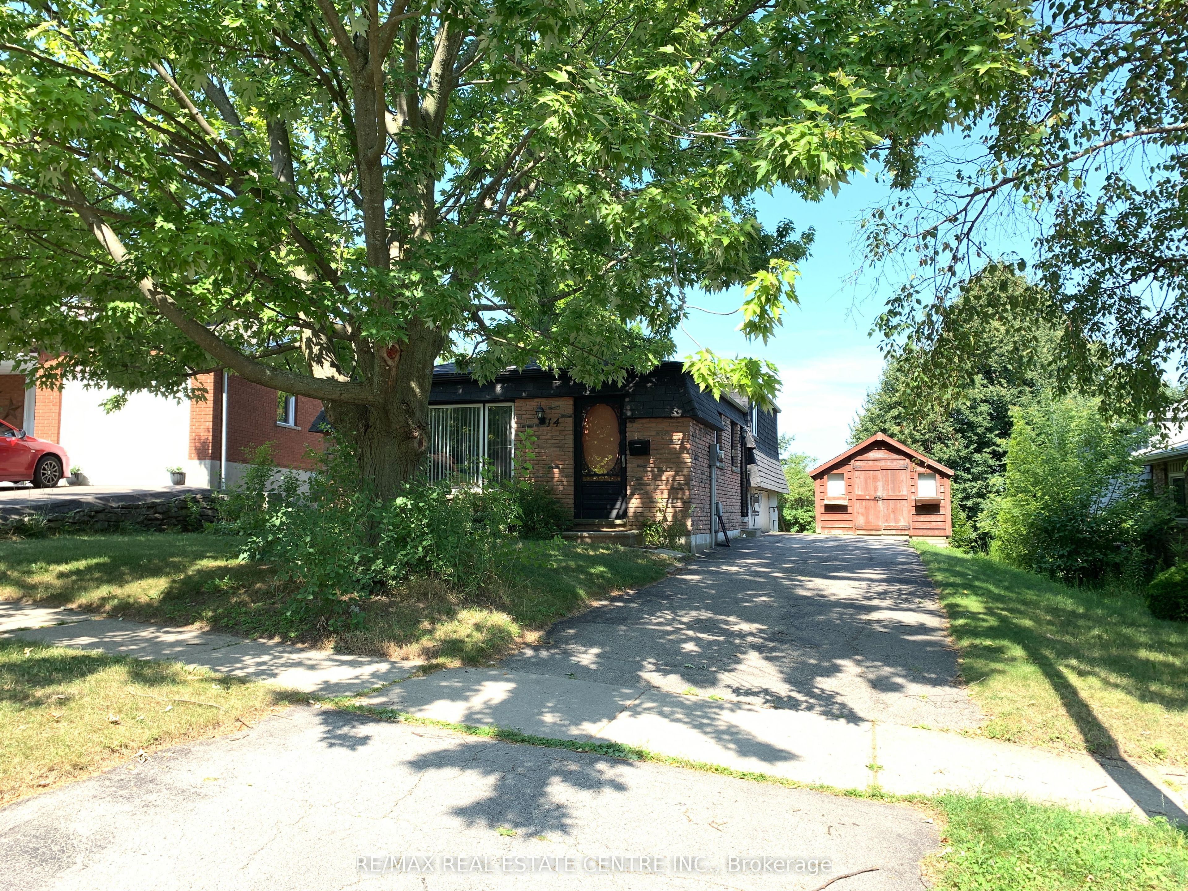 14 Sandsprings Crescent Property Photo 16