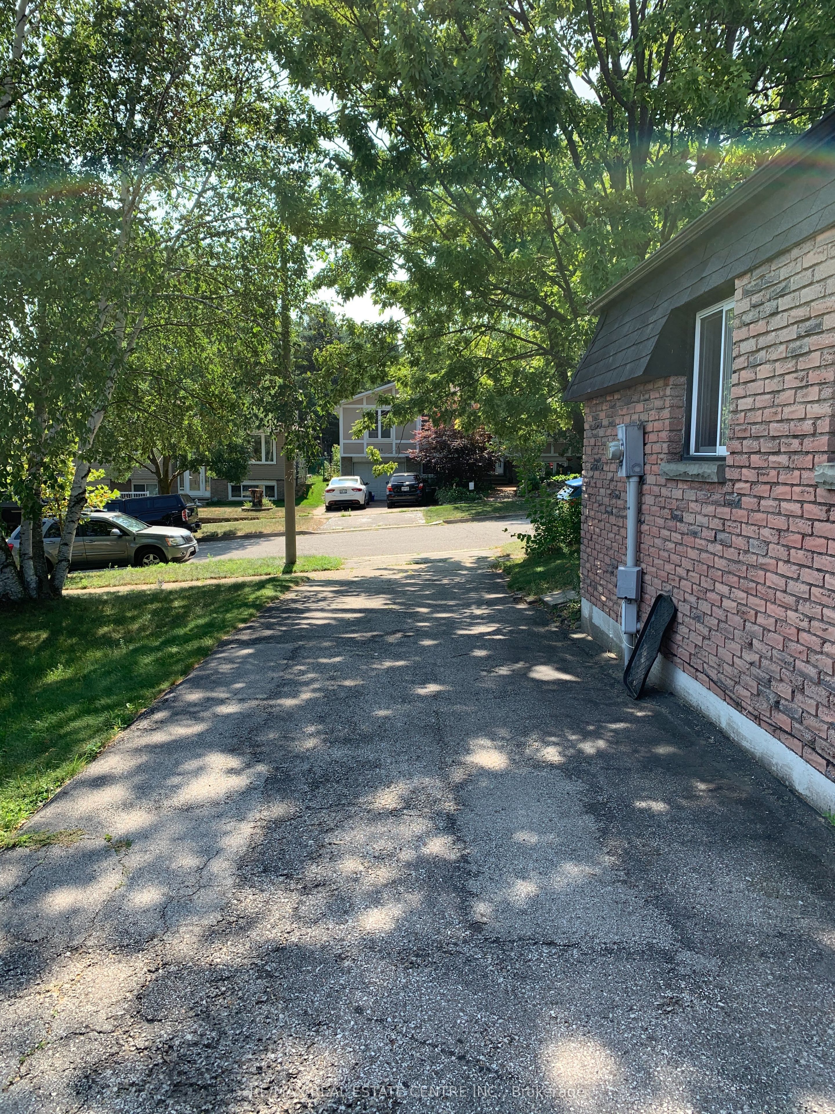 14 Sandsprings Crescent Property Photo 19