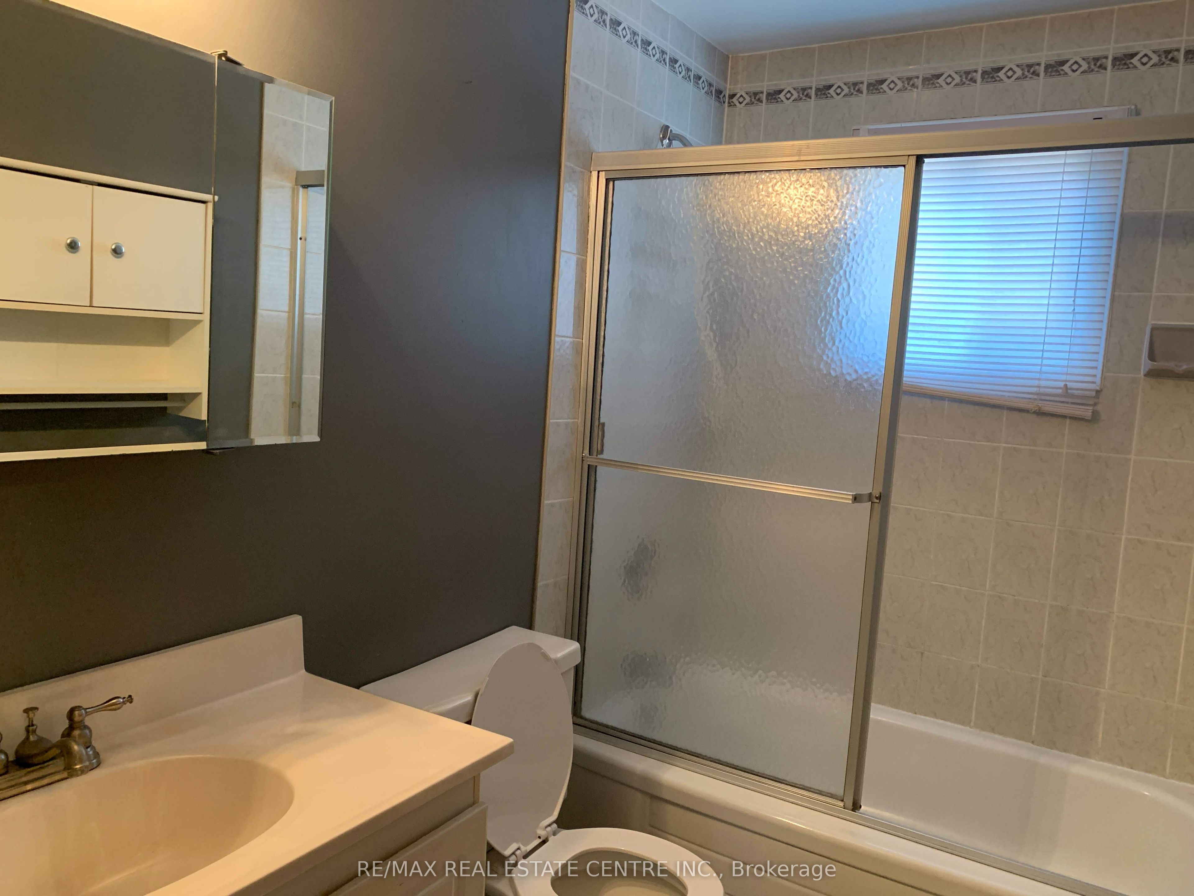 14 Sandsprings Crescent Property Photo 29