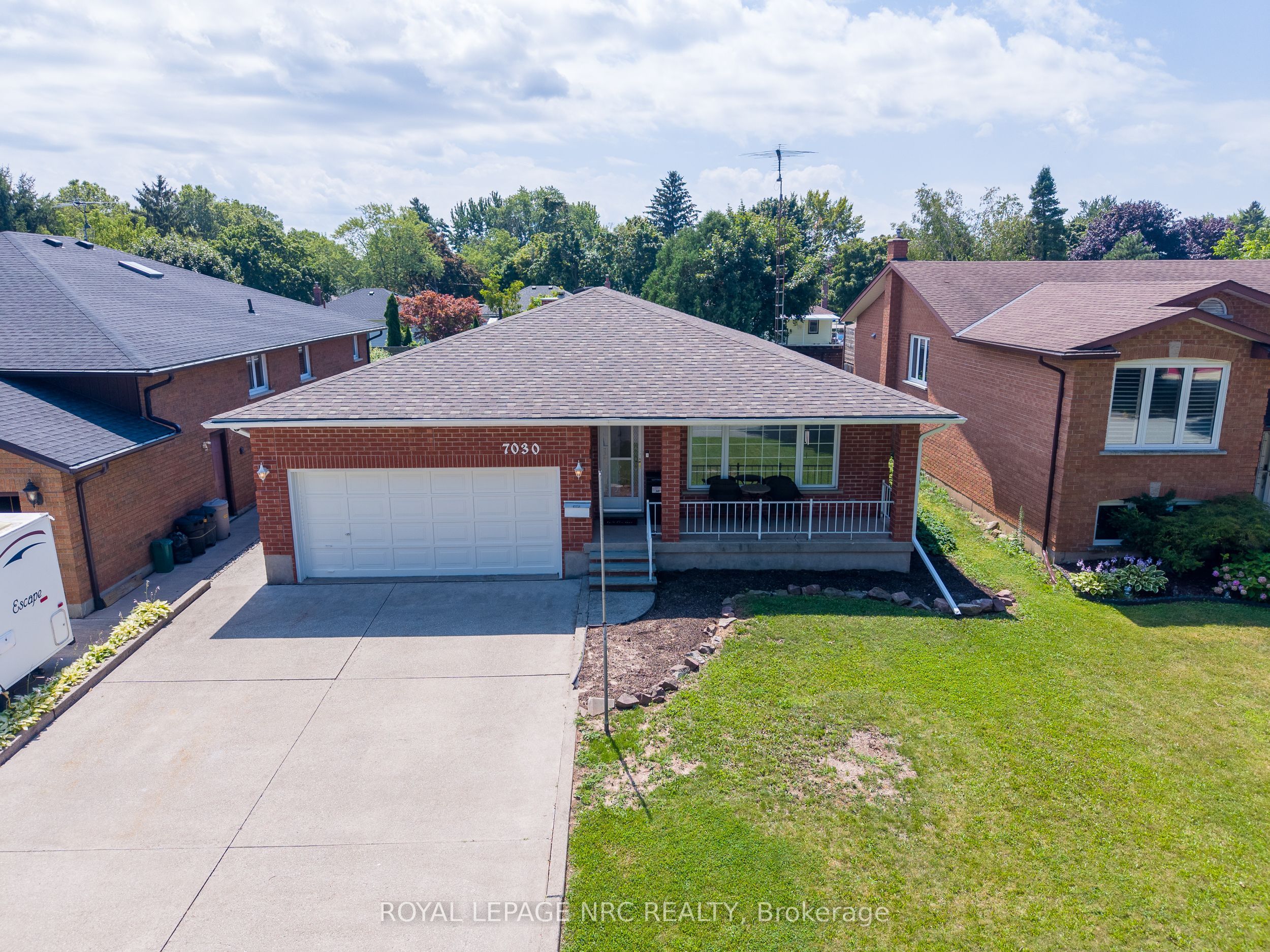 7030 HAROVICS Lane Property Photo 1