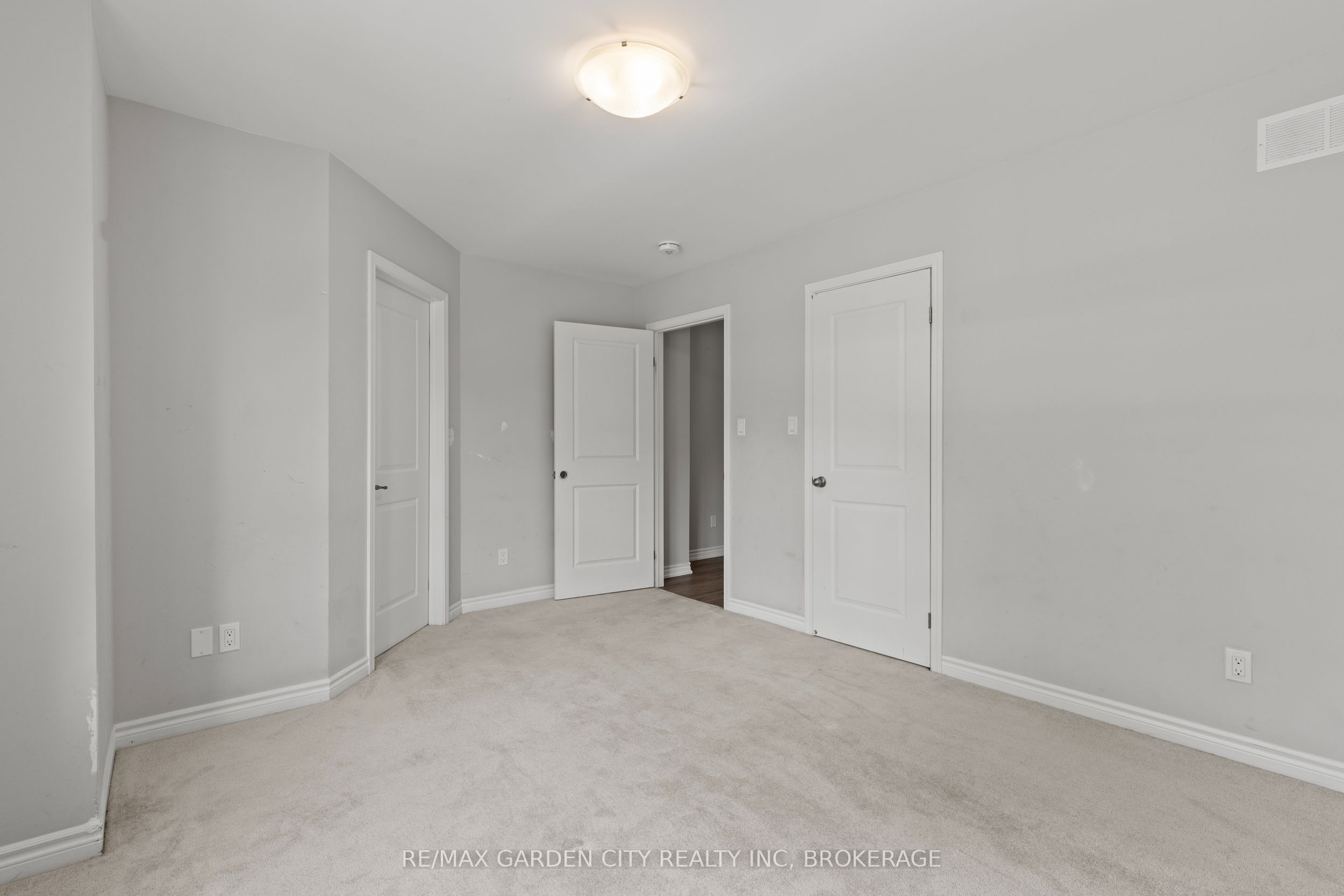 182 Broadway Lane 8 Property Photo 14