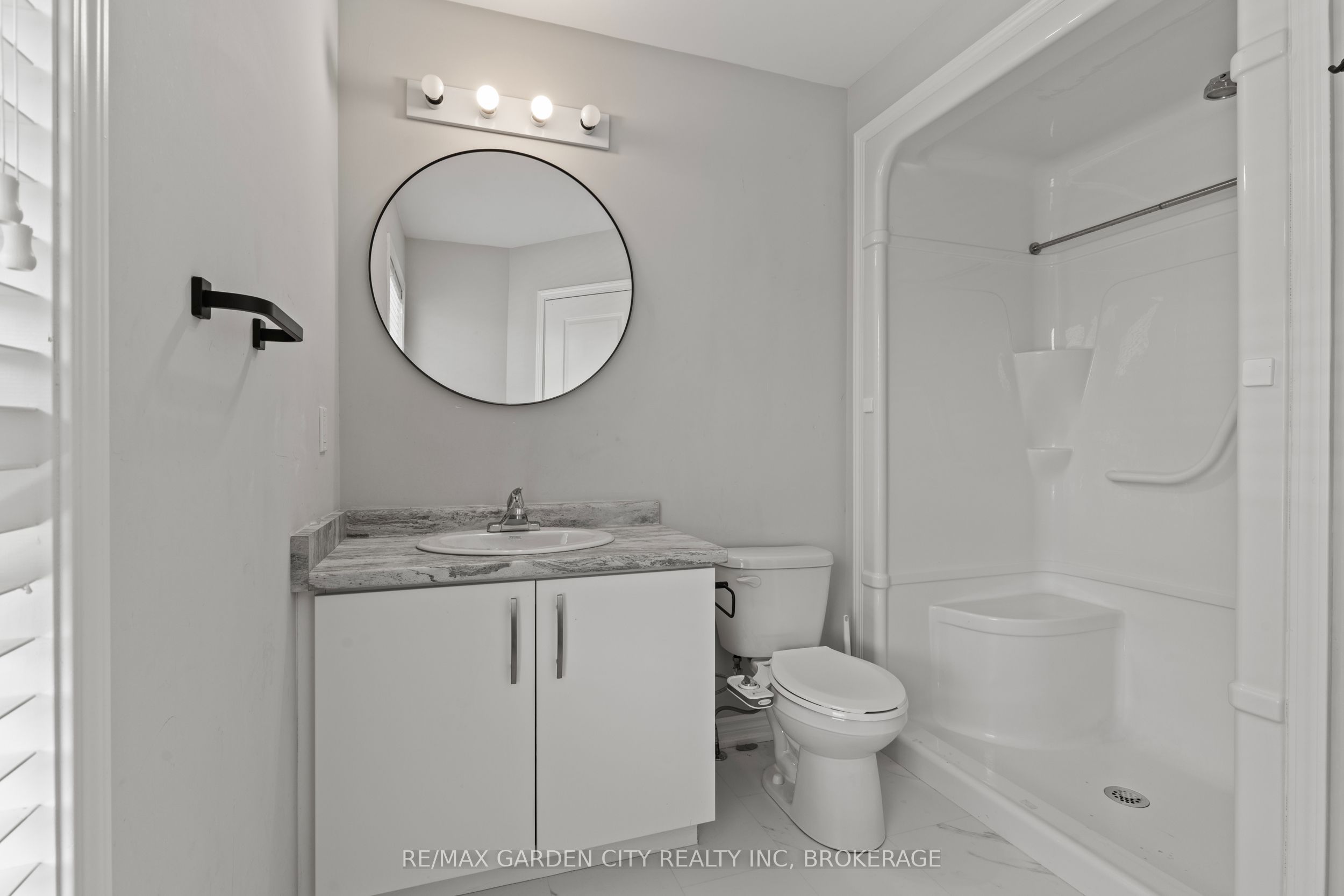 182 Broadway Lane 8 Property Photo 16