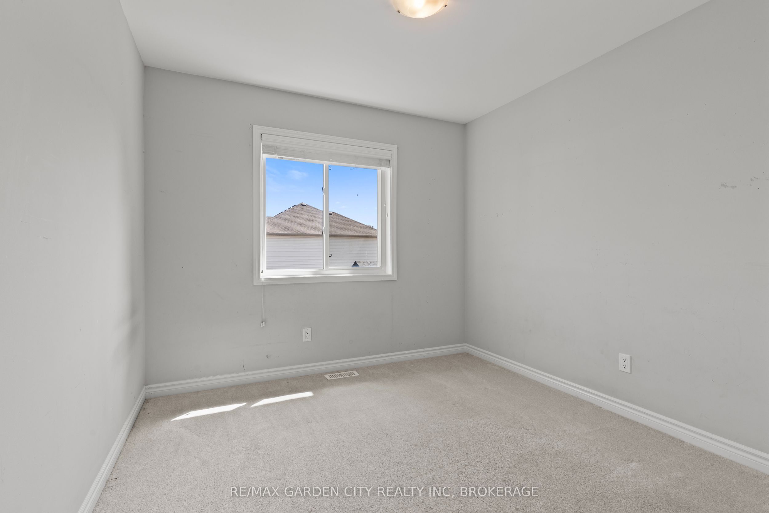 182 Broadway Lane 8 Property Photo 19