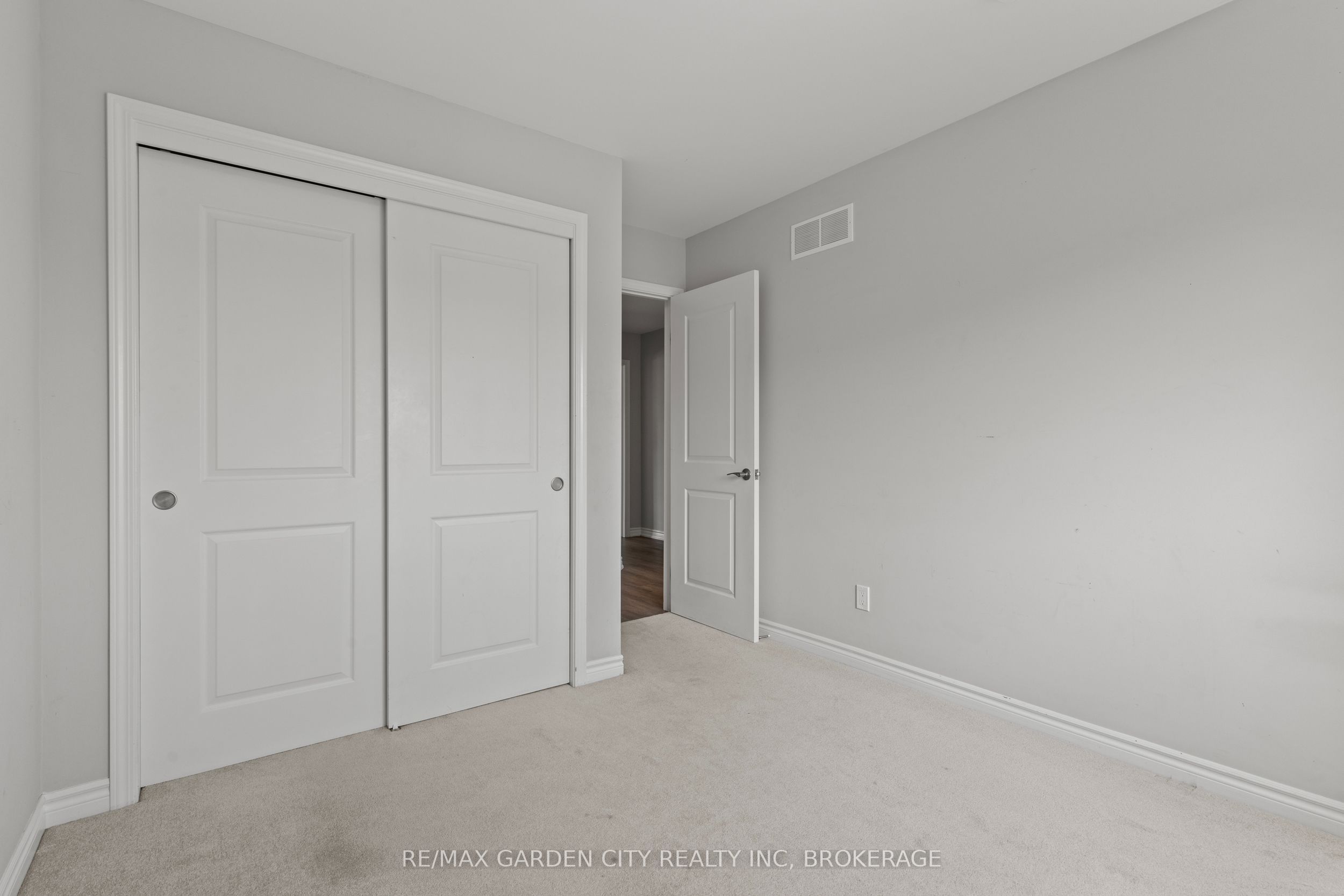 182 Broadway Lane 8 Property Photo 20