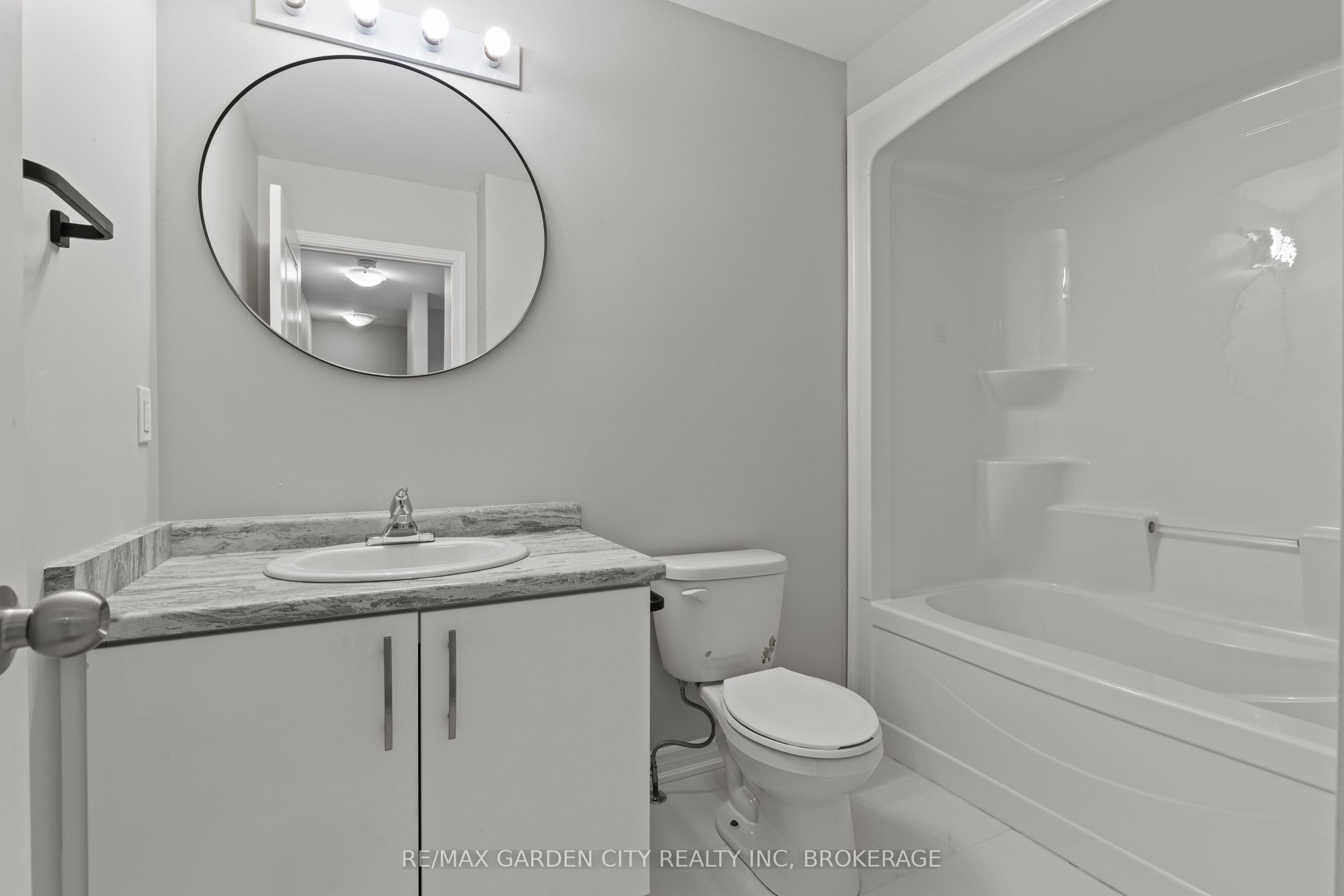 182 Broadway Lane 8 Property Photo 21