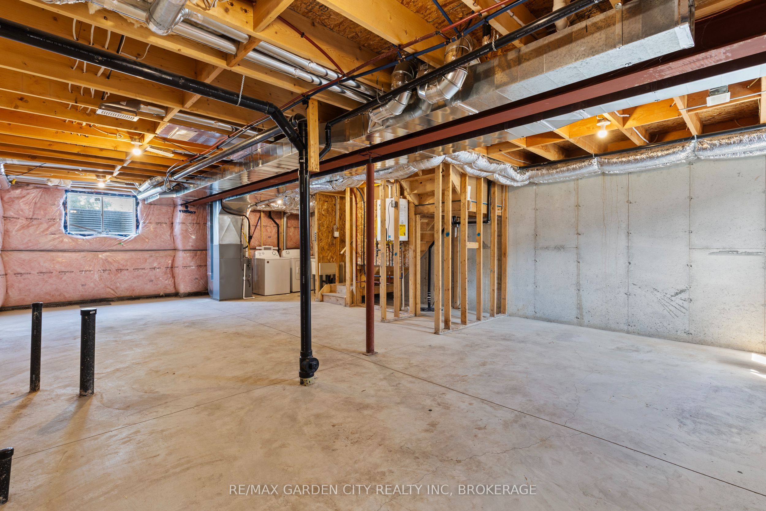 182 Broadway Lane 8 Property Photo 22