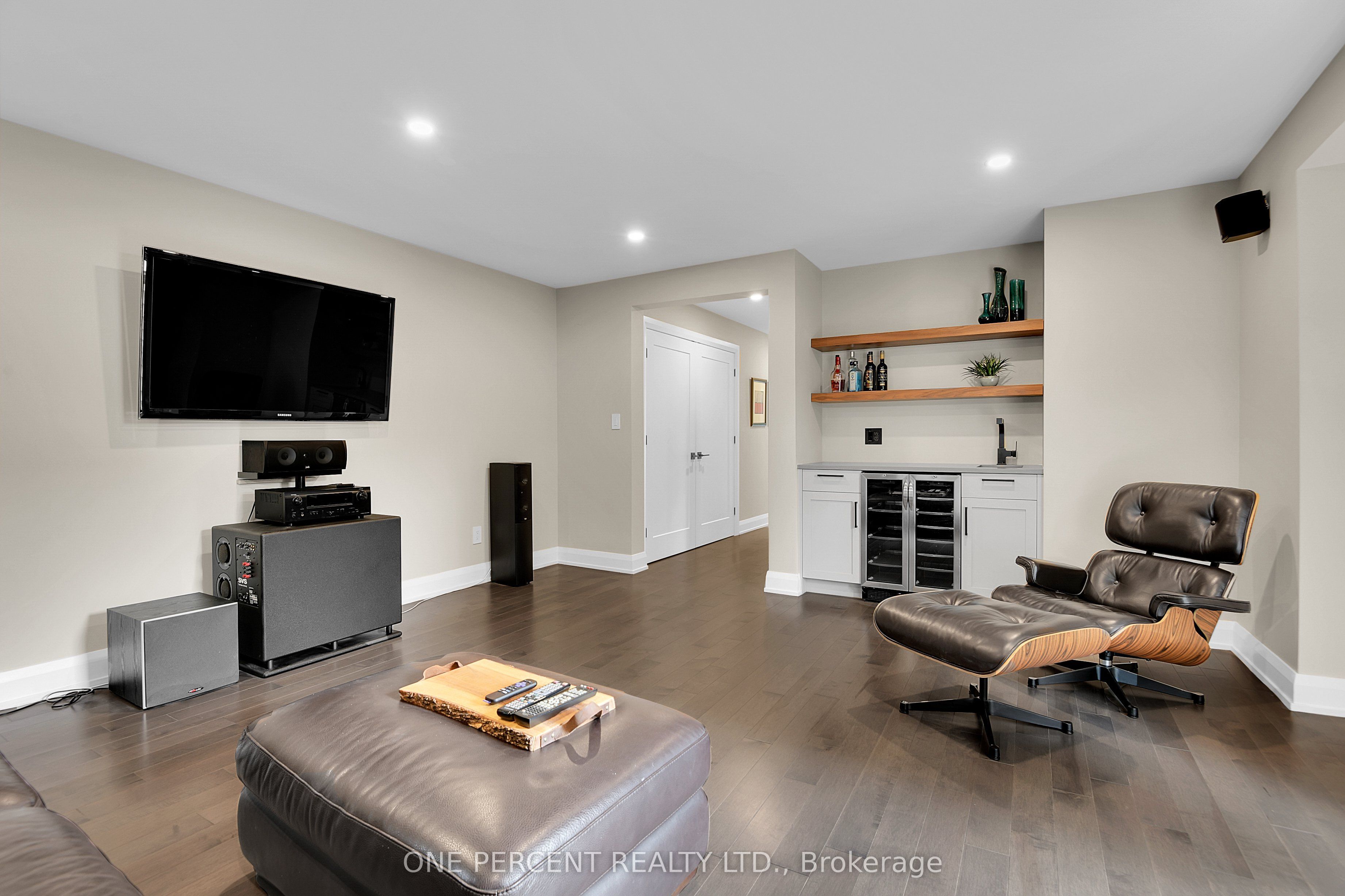 41 Second Avenue Property Photo 18