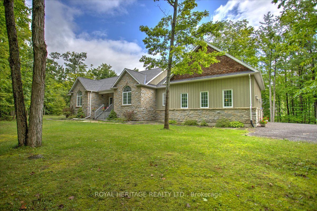 134 Mitchell Crescent Property Photo 3