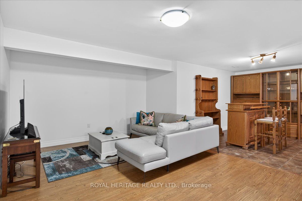 134 Mitchell Crescent Property Photo 21