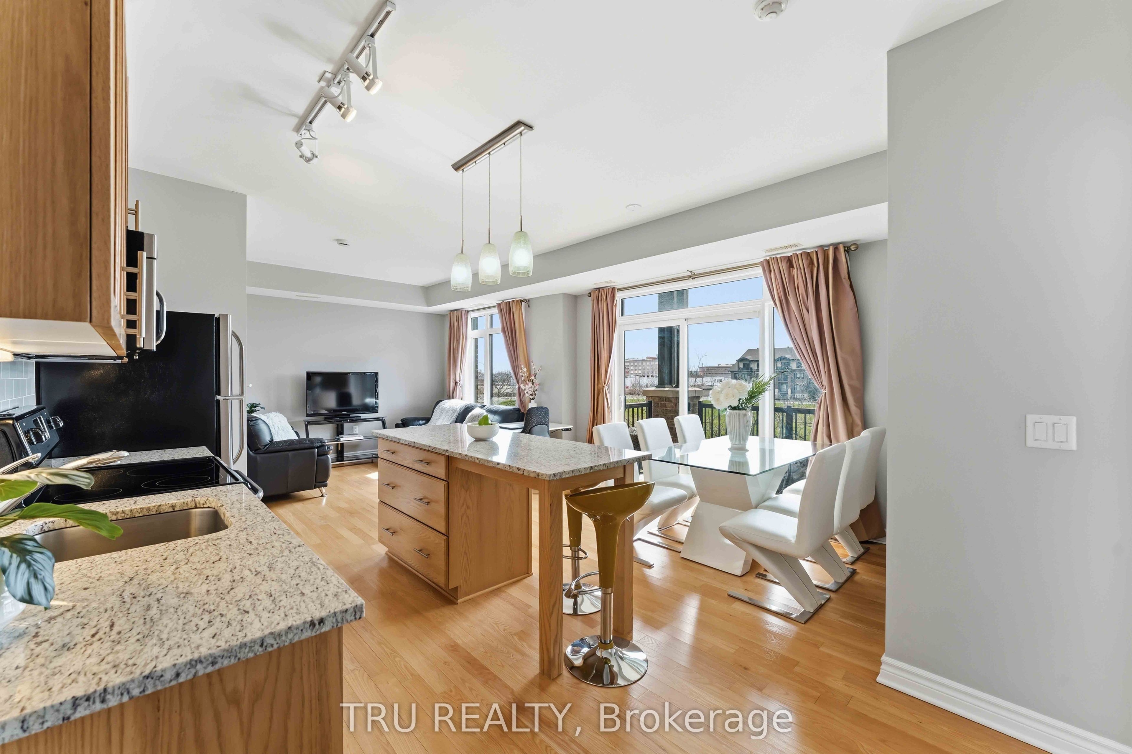 755 Beauparc Private 301 Property Photo 7