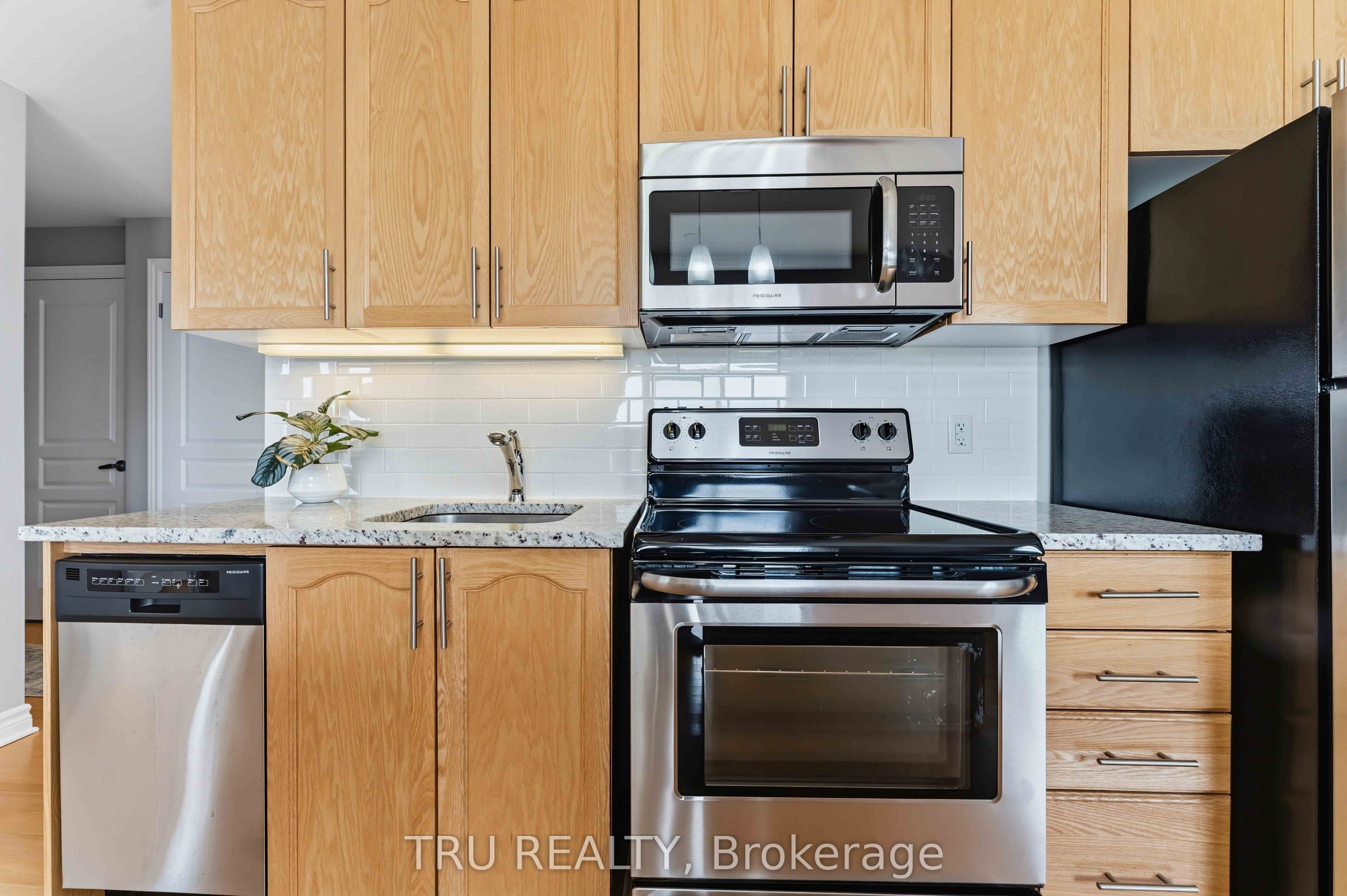 755 Beauparc Private 301 Property Photo 11